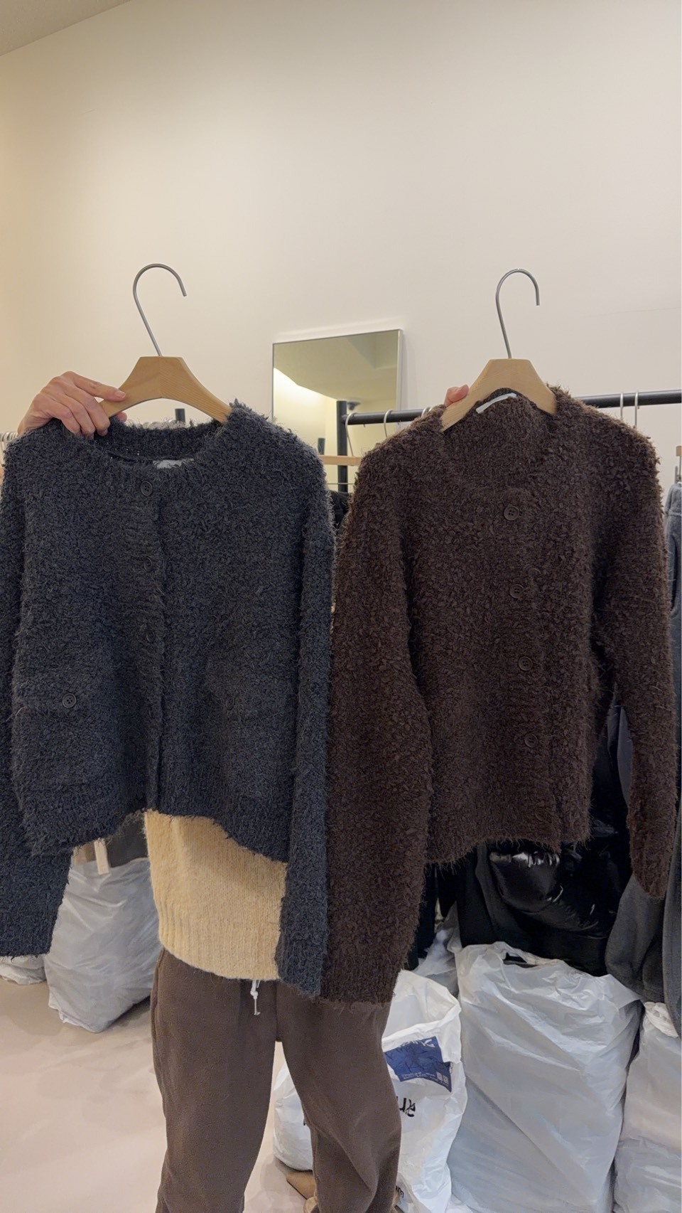 【韓國廠播】 A18 高級感毛毛針織外套