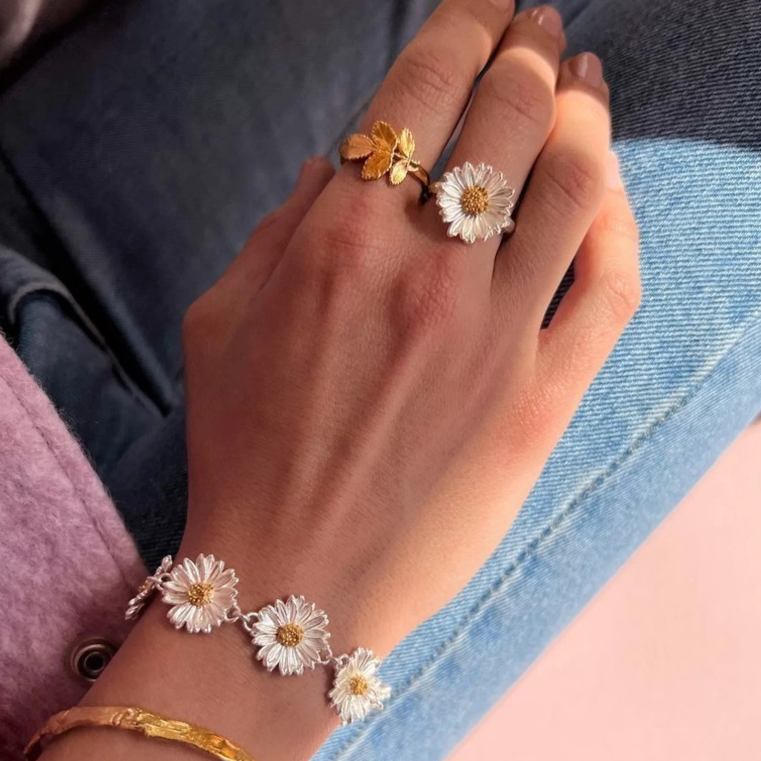 1TA0524-285 THALLO Daisy Field Daisy Bracelet Statement 24K Gold and Sterling Silver #s189a (A-SK-E)