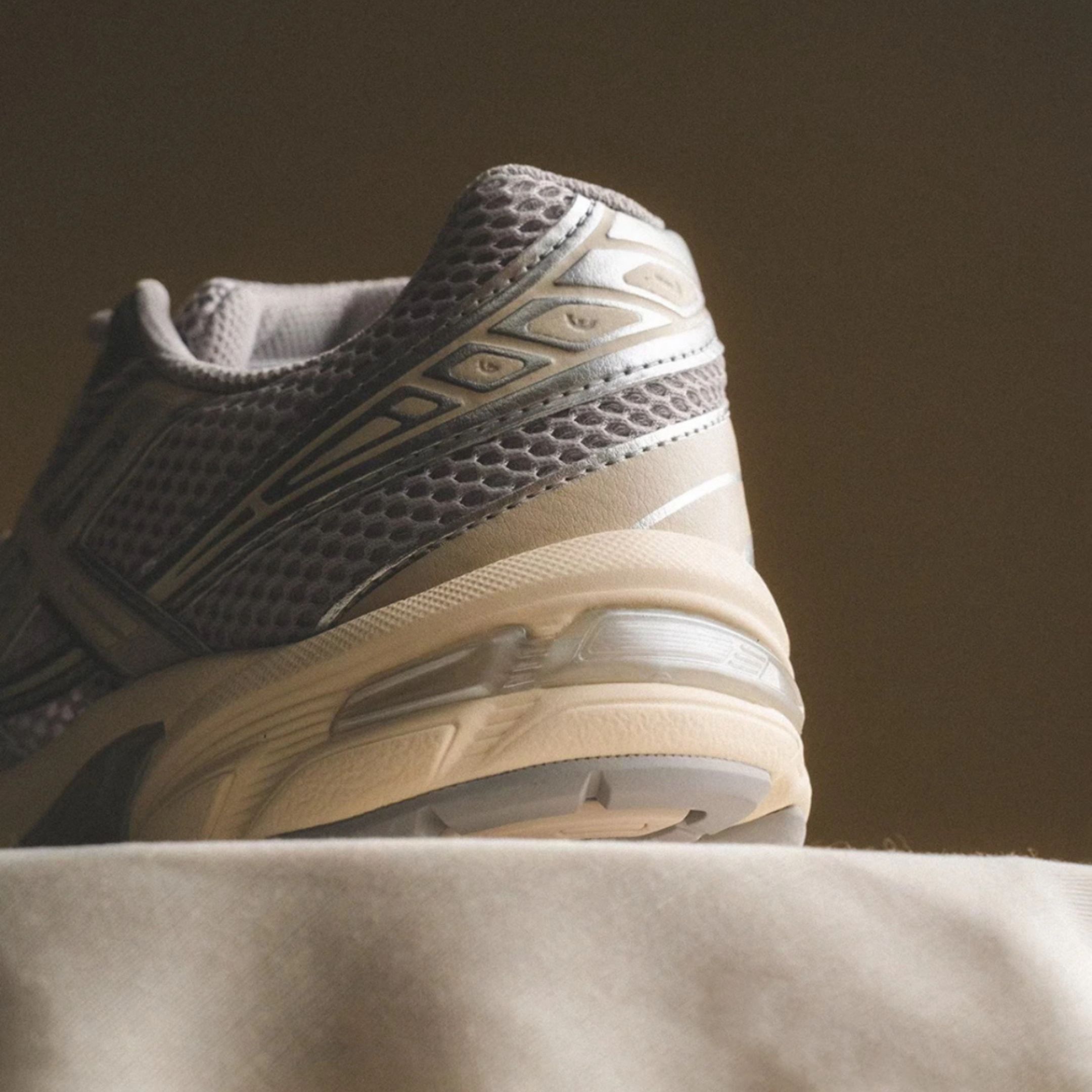 NICEDAY 代購 Asics Gel-1130 銀灰 奶油底 奶茶灰 灰 棕 復古 Y2K 1202A164-023