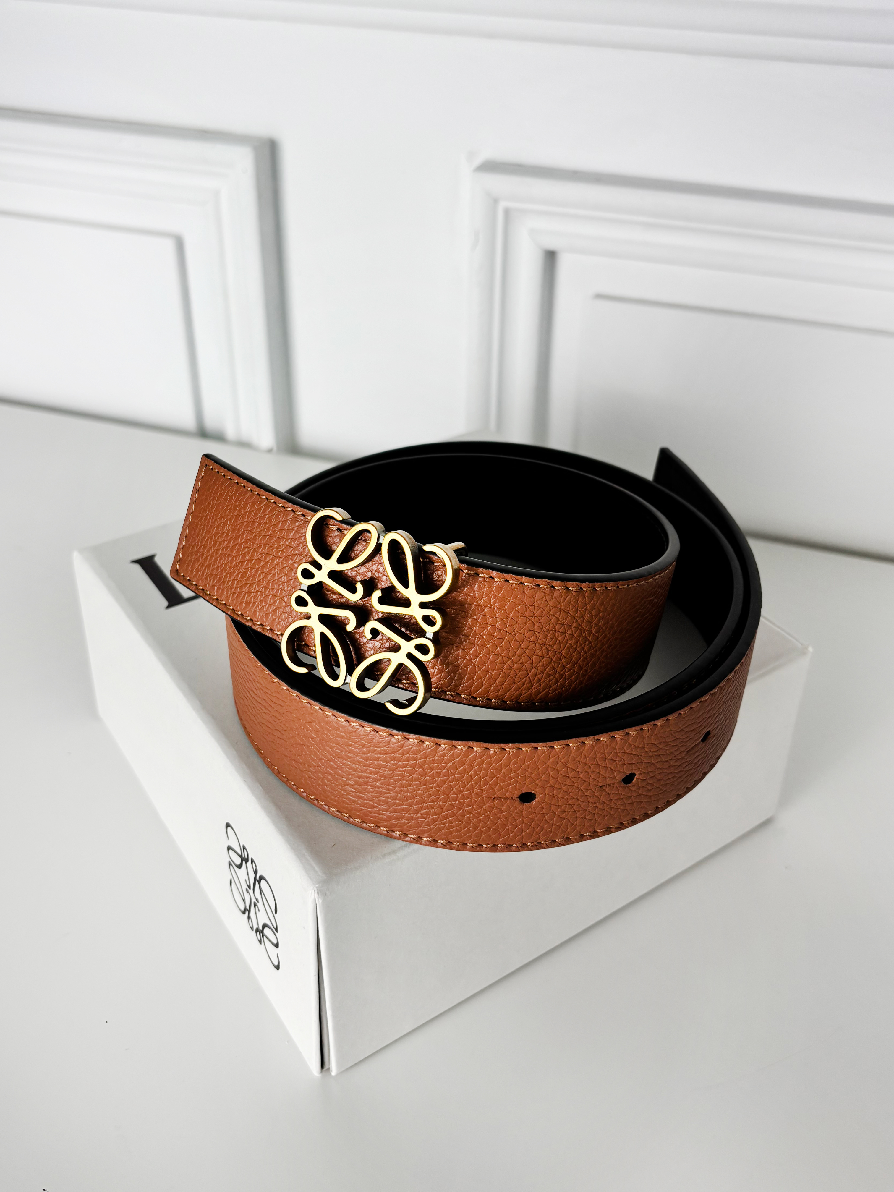 Loewe Anagram Reversible 雙色皮帶【E821Z20X052935】