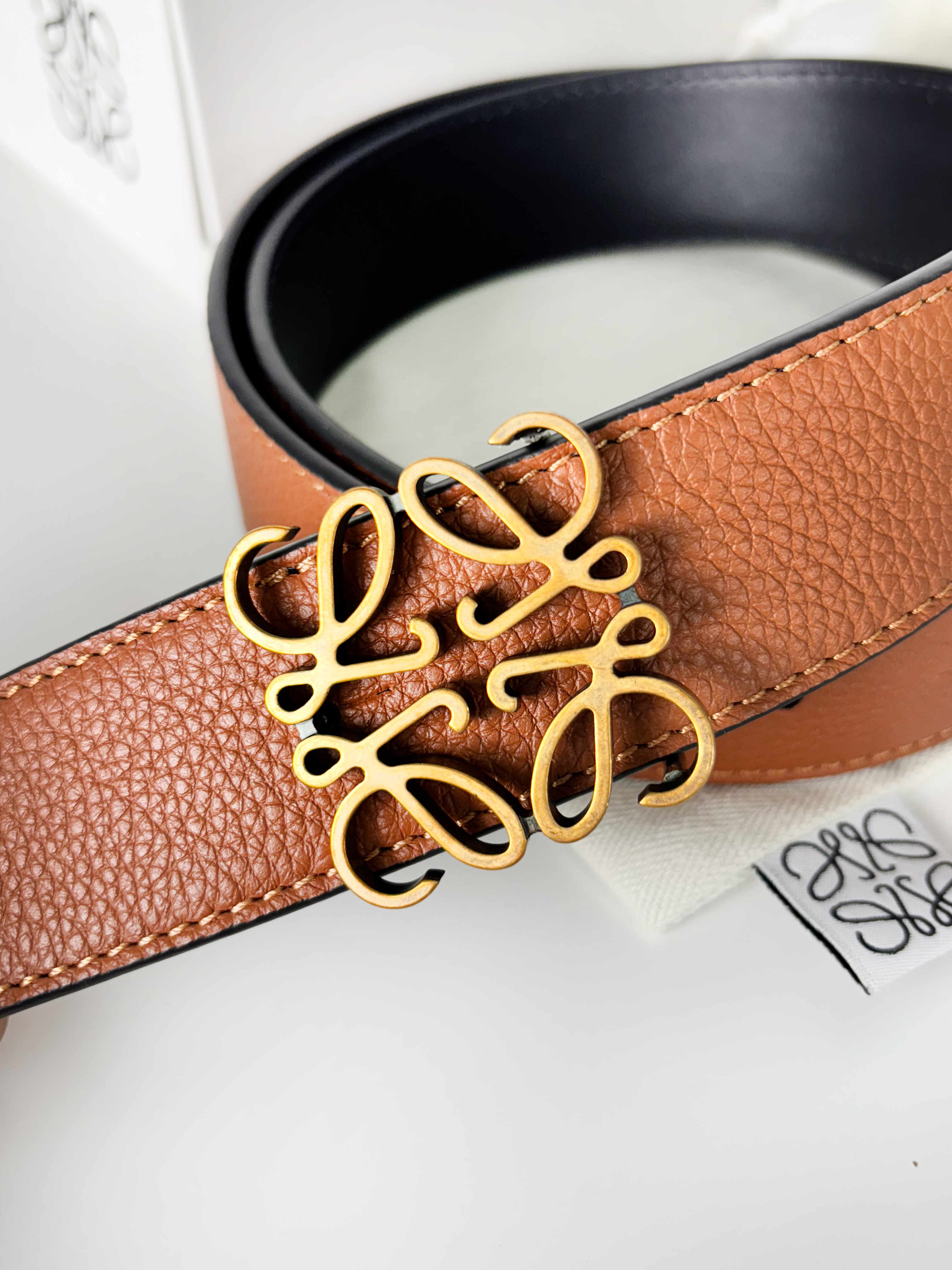 Loewe Anagram Reversible 雙色皮帶【E821Z20X052935】