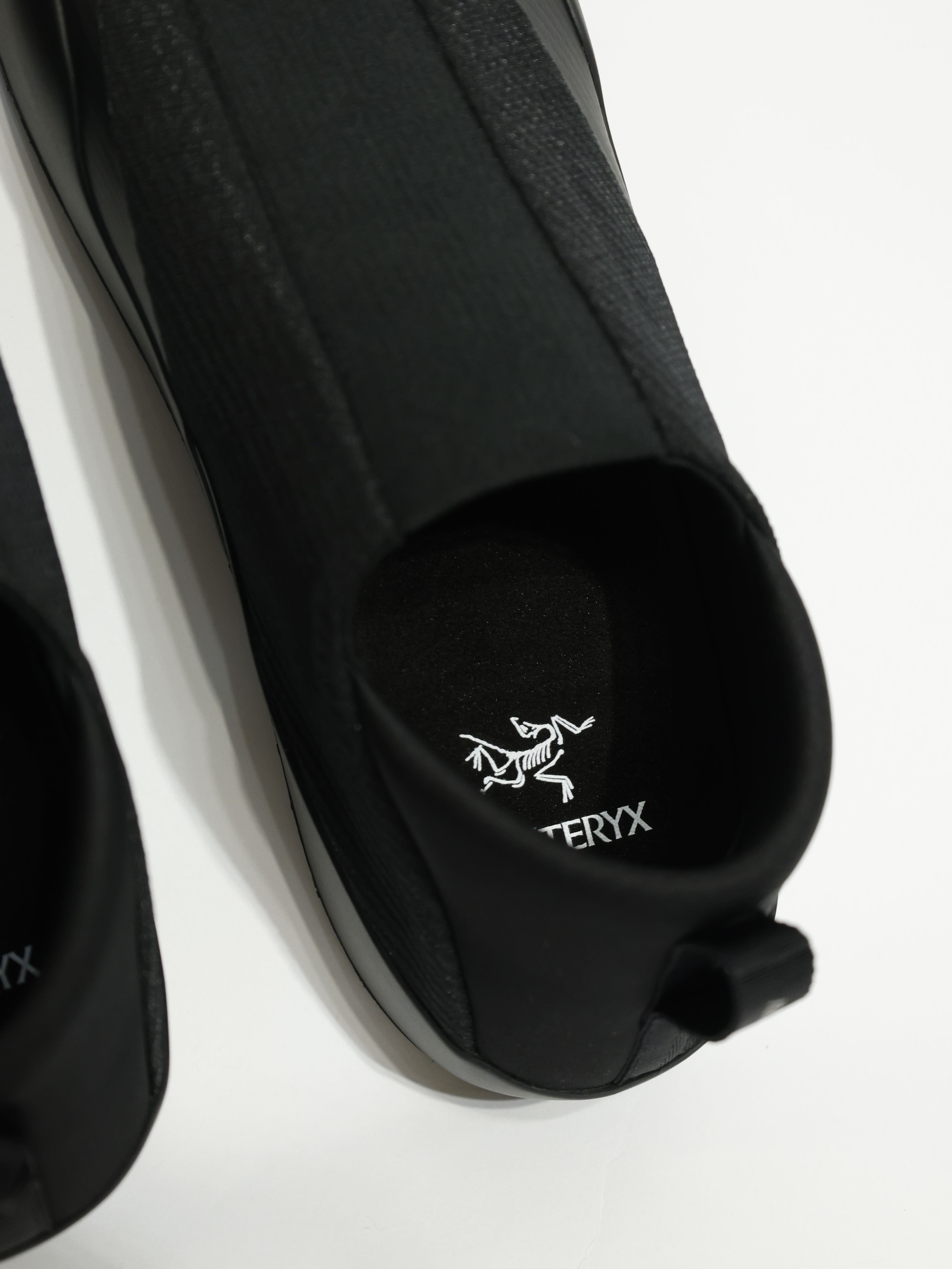Arcteryx 始祖鳥 男 Kragg 戶外鞋 黑/黑 X000010110