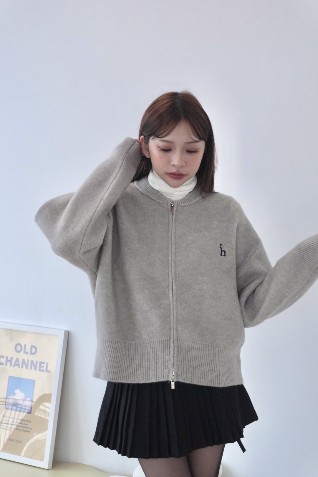 現貨 韓妞最愛!刺繡雙拉鍊圓領衣