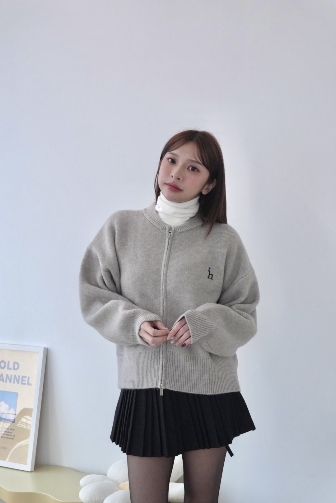 現貨 韓妞最愛!刺繡雙拉鍊圓領衣