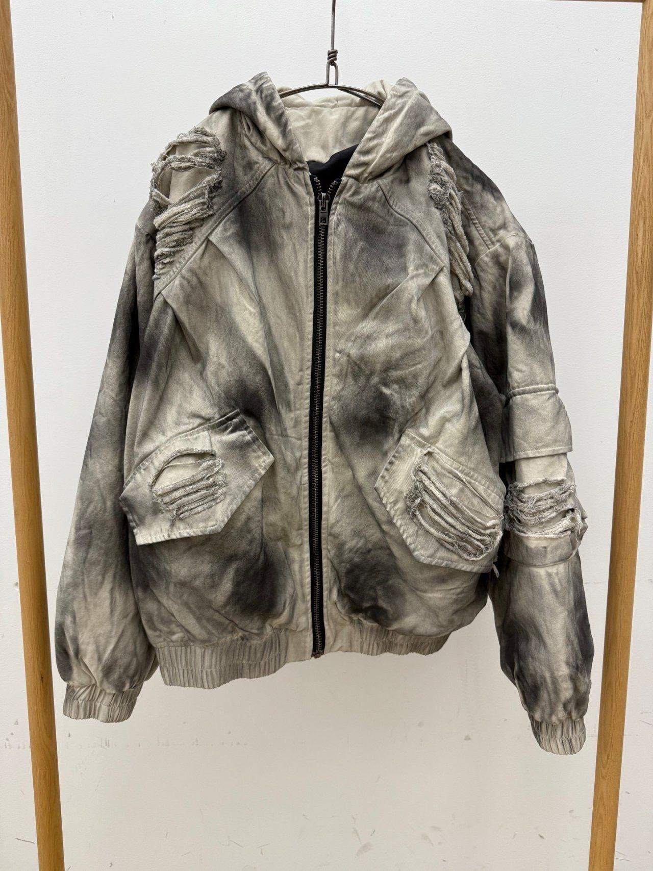 仿污破洞連帽拉鍊外套(薄夾棉) GLAMOUR-133JK