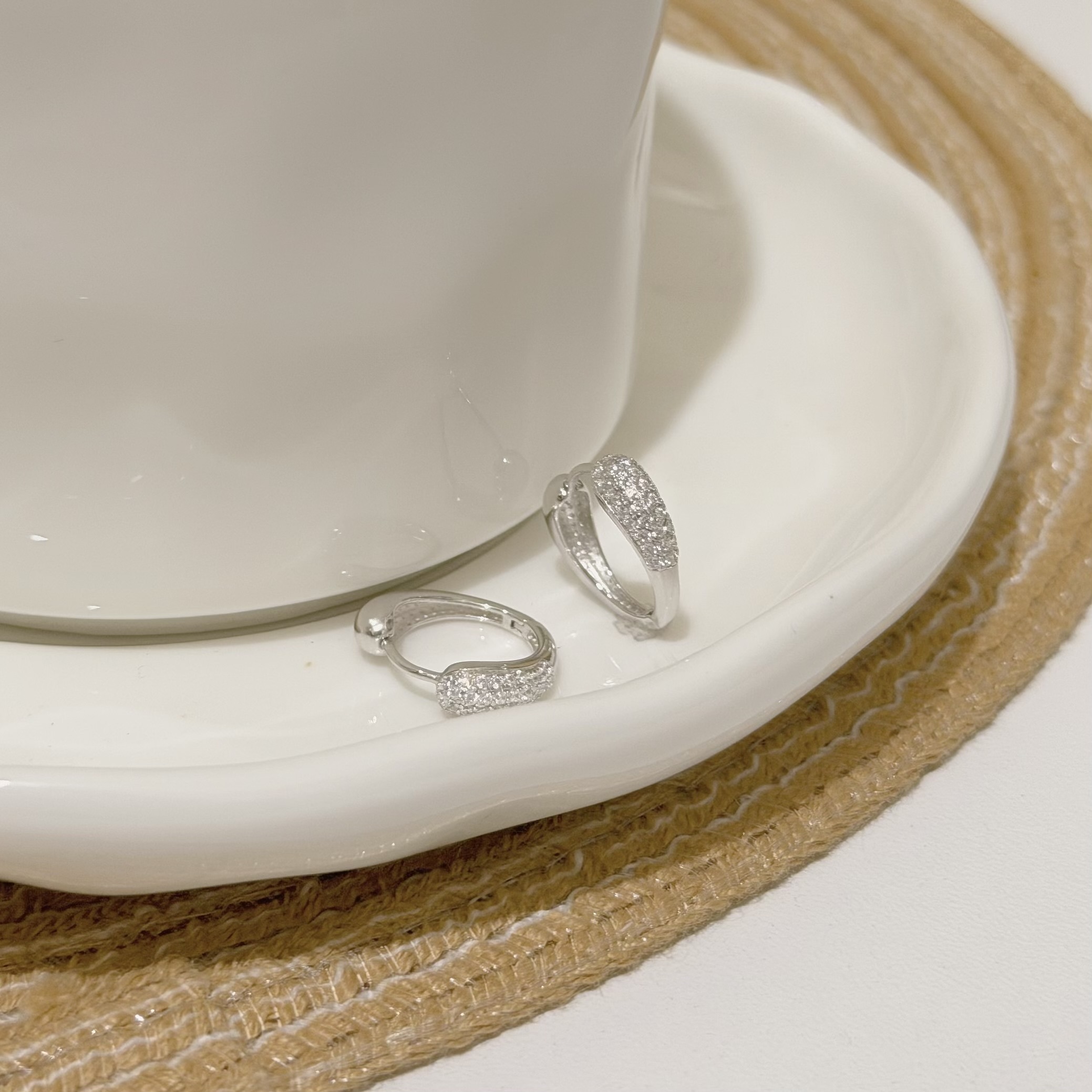 【輕奢】排鑽水滴純銀易扣