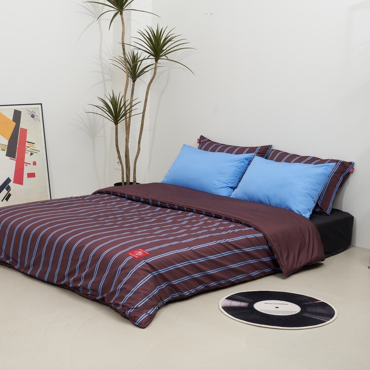 danceonthefloor | 不沾毛 雙面花色無縫羽絨被 （4種花色）