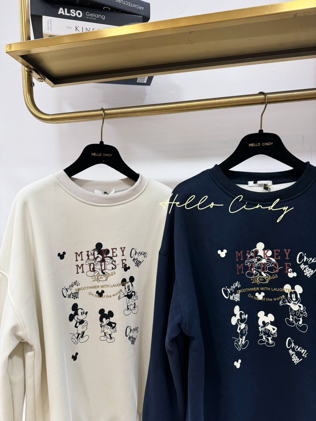 B11087 滿滿的手繪米奇刷毛大學T