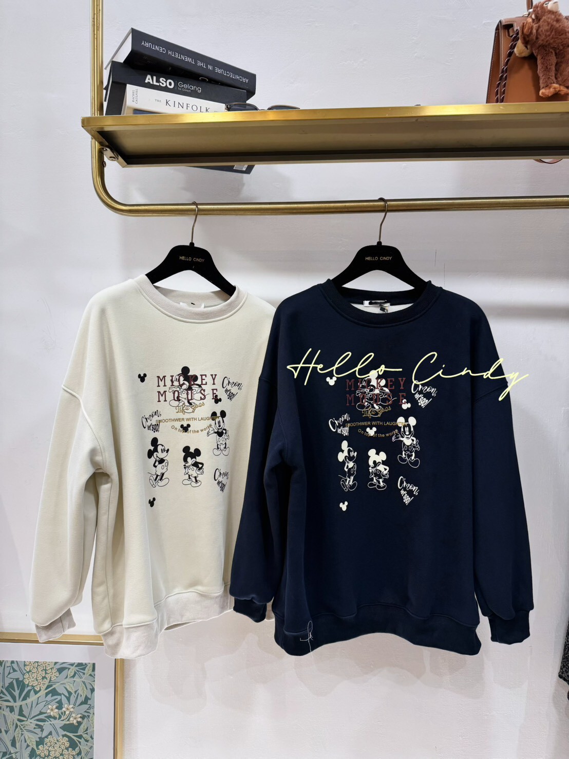 B11087 滿滿的手繪米奇刷毛大學T