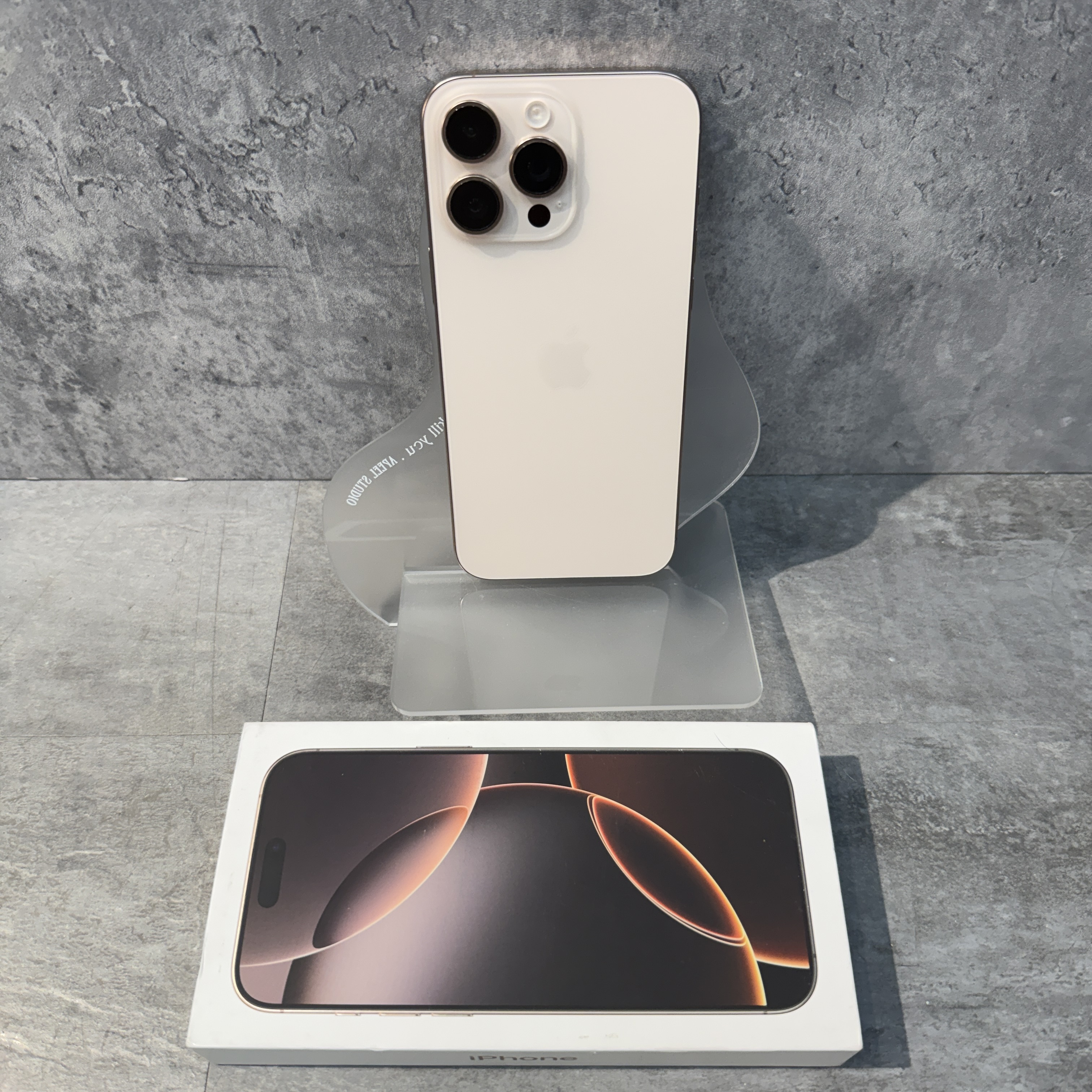 【二手】iPhone 16 Pro Max 256G 金色