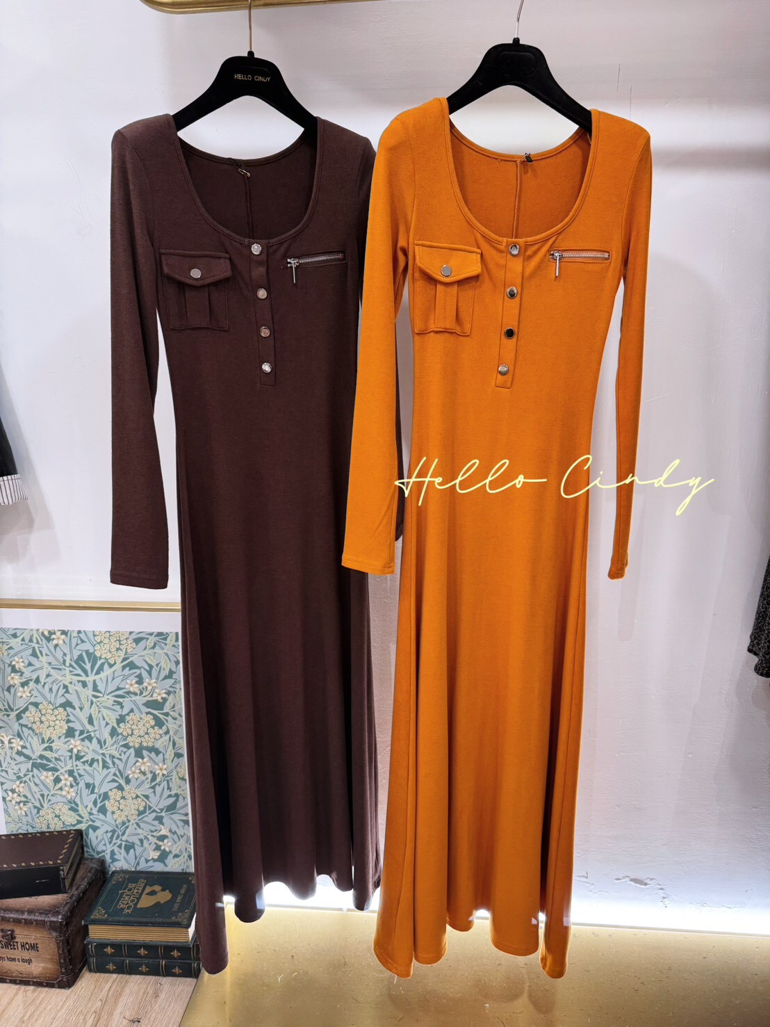 B11096 優雅小性感的大U領合身款拉鍊銀釦長洋裝