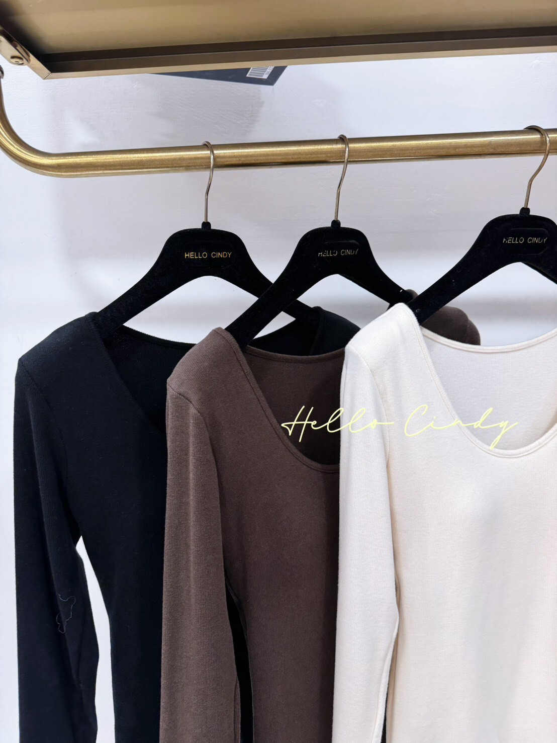 B11100 大推必買～版型很好的柔軟好穿暖呼呼大U Bra鋪棉保暖上衣