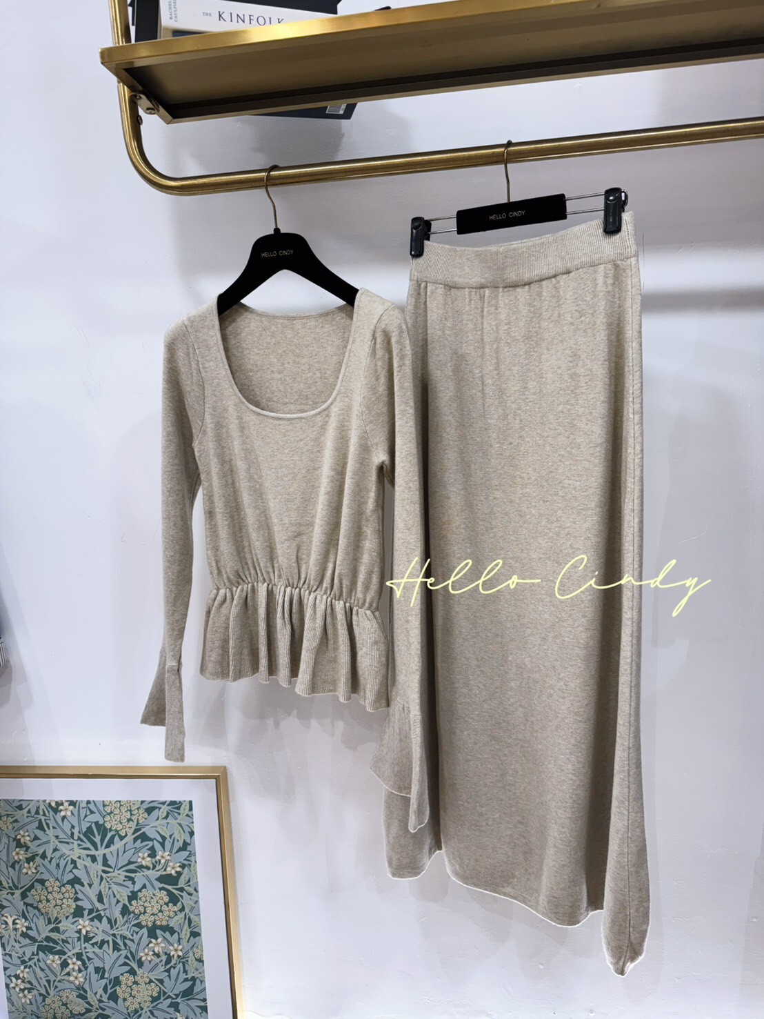 B11116 法式優雅感大方領下縮腰針織上衣+長裙組