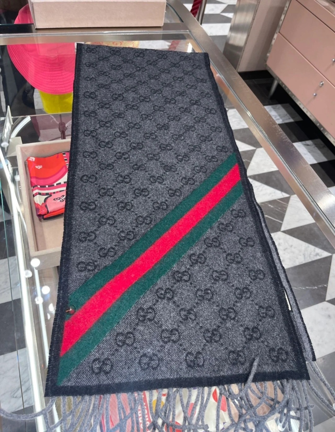 GG 黑灰色 綠紅邊 羊毛圍巾 Scarf