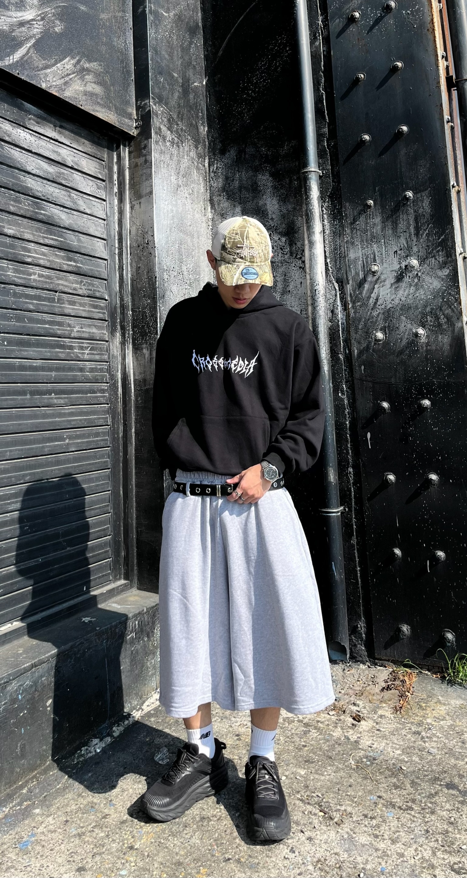 刺繡爪痕寬短帽Tee (2colors)