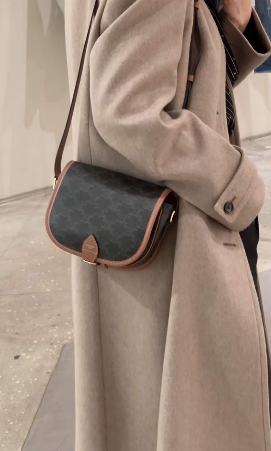 CELINE medium Folco 黑色老花馬鞍包 中號