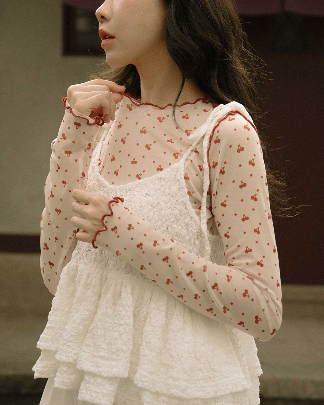 Hand-painted cherry blossom trim sheer top, available in three colors【01099292】in stock+pre-order