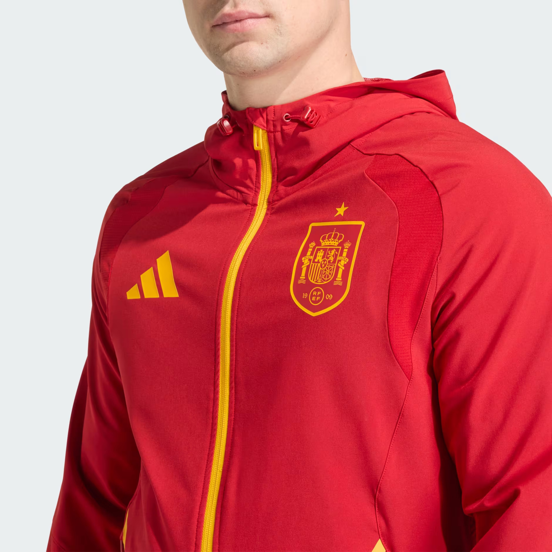 2026 Spain Tiro 26 Travel Full Zip Windbreaker