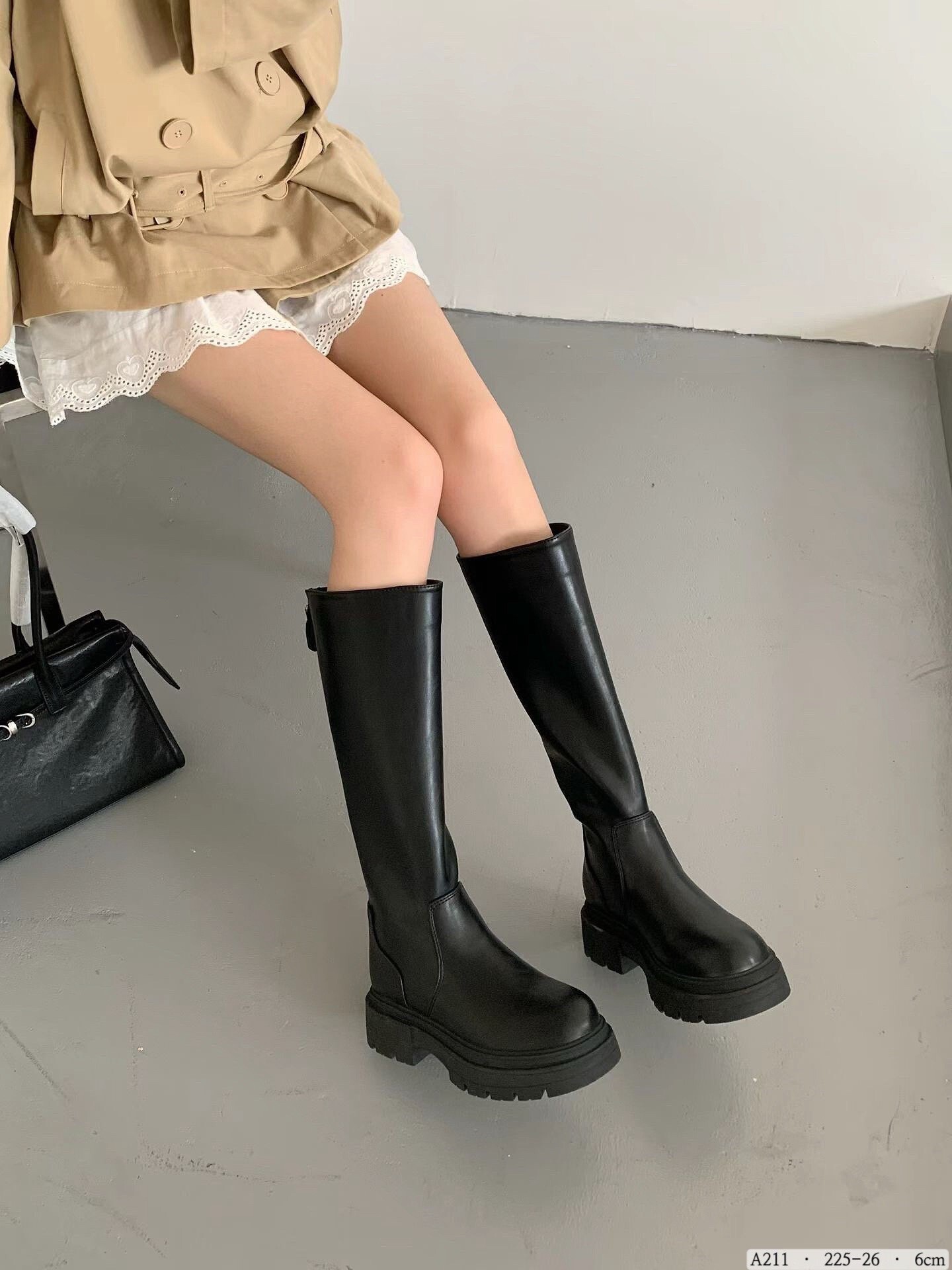 A211 韓國簡約純色厚底長靴