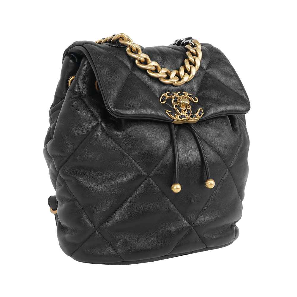 【CHANEL】Chanel 19 金釦小羊皮口蓋後背包(黑色)