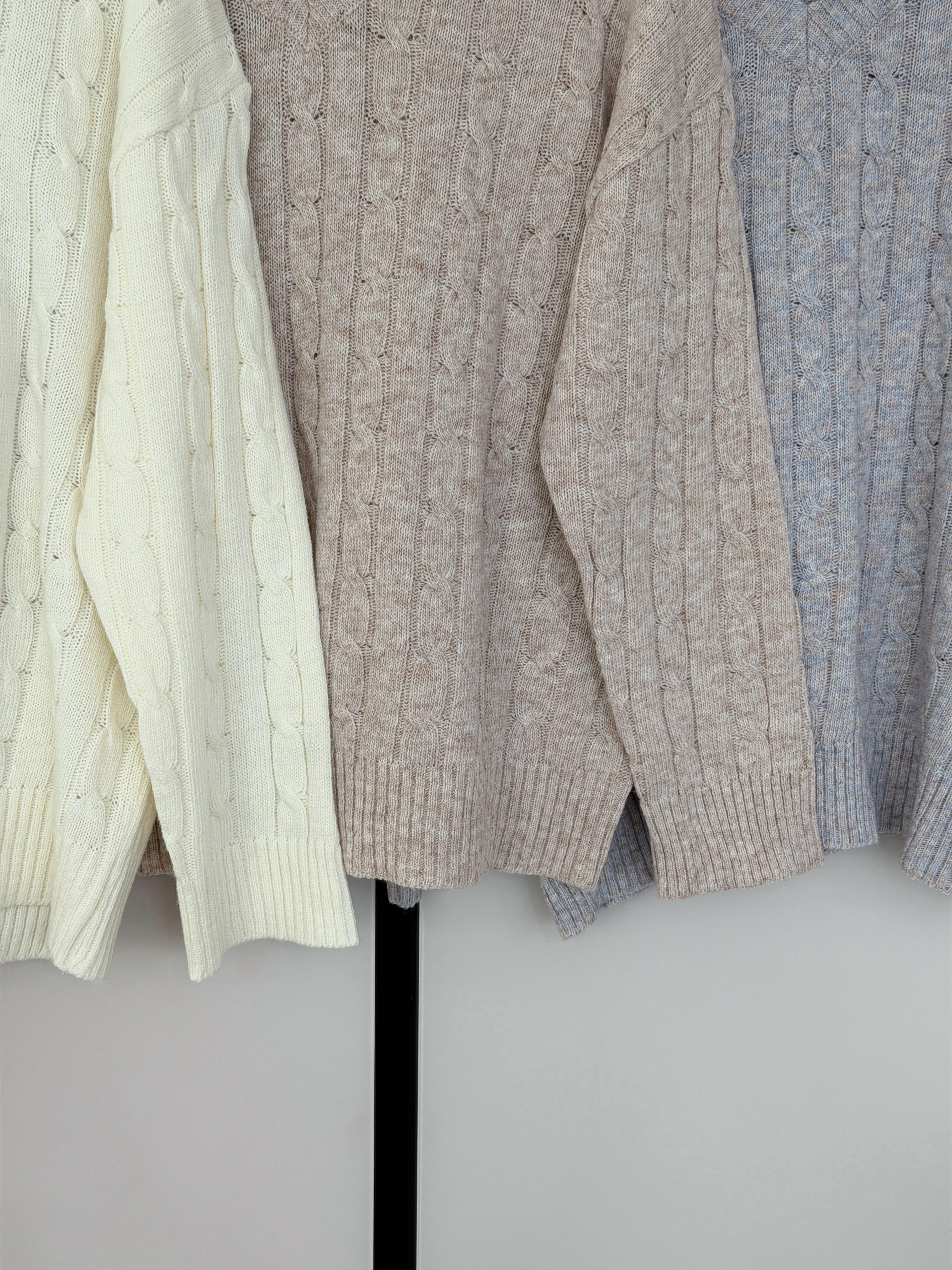 KR371 秋冬百搭V領麻花冷衫-3色