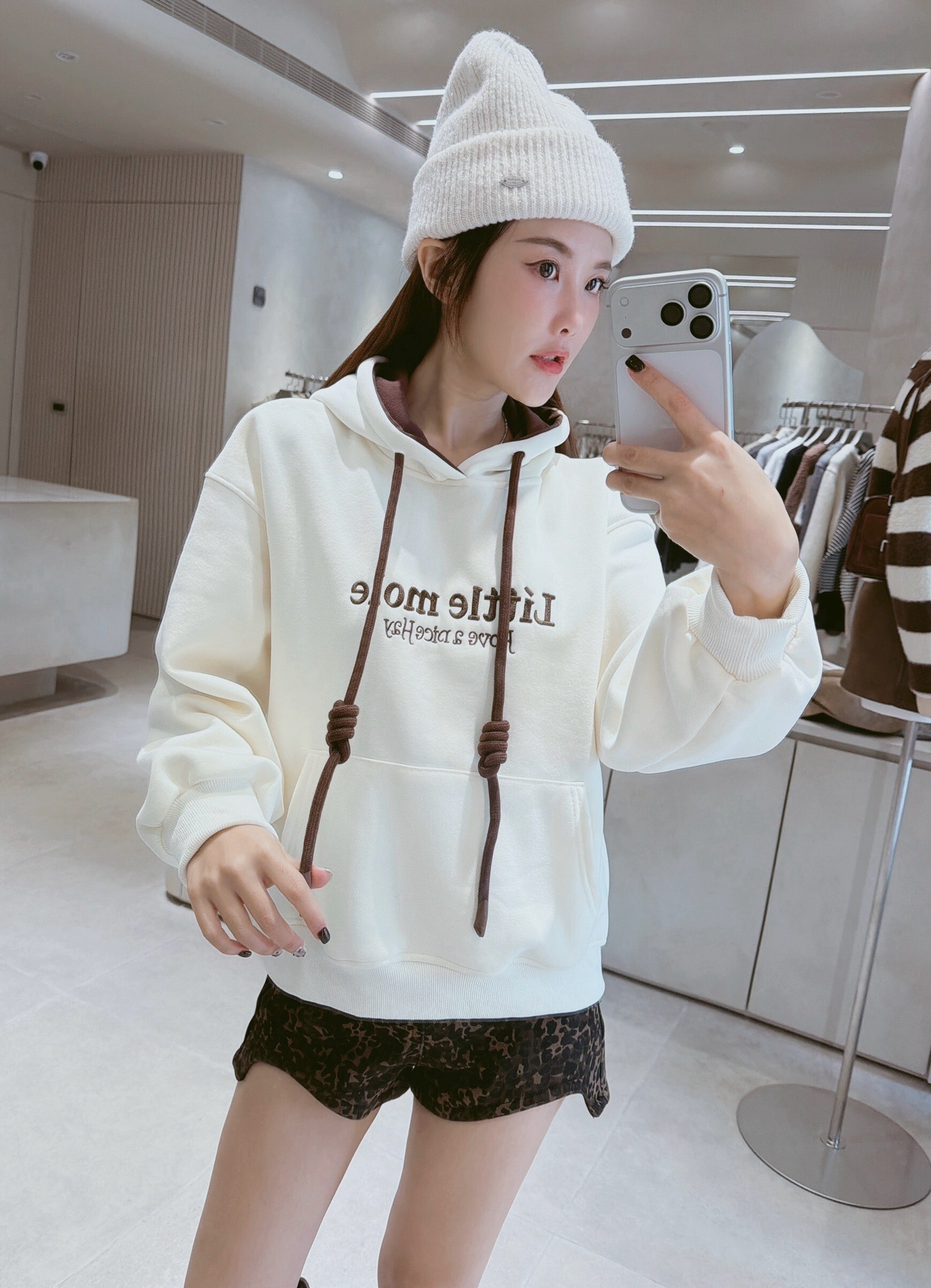 刺繡撞色字連帽刷毛棉質衣