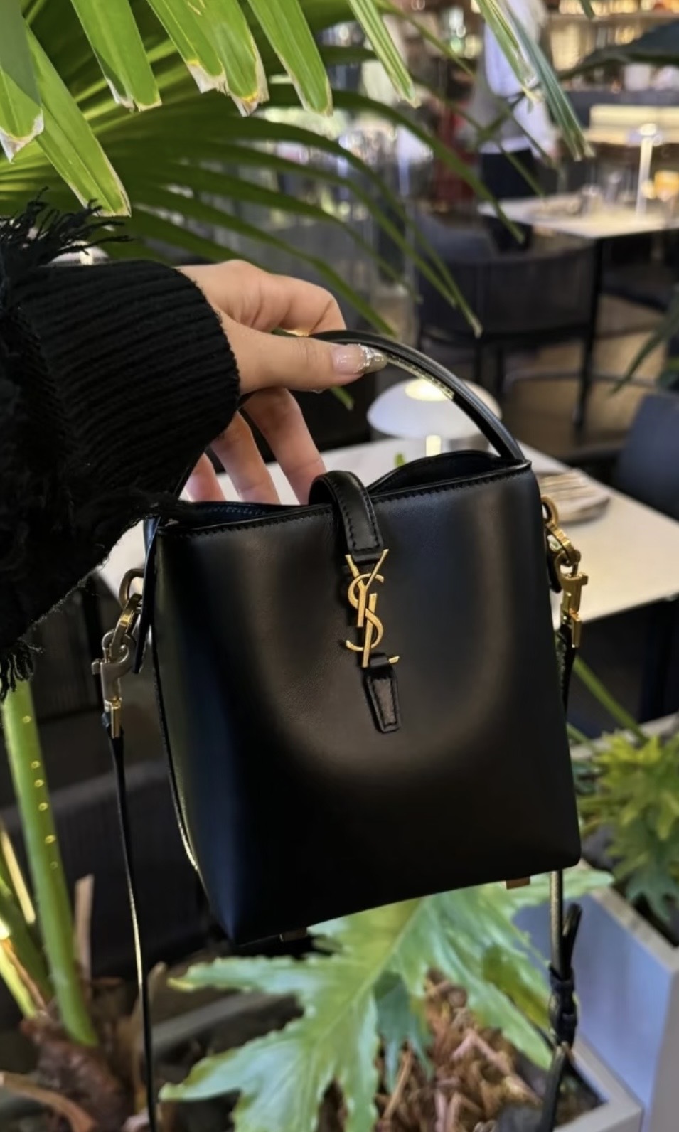 YSL LE 37亮面皮革迷你水桶包