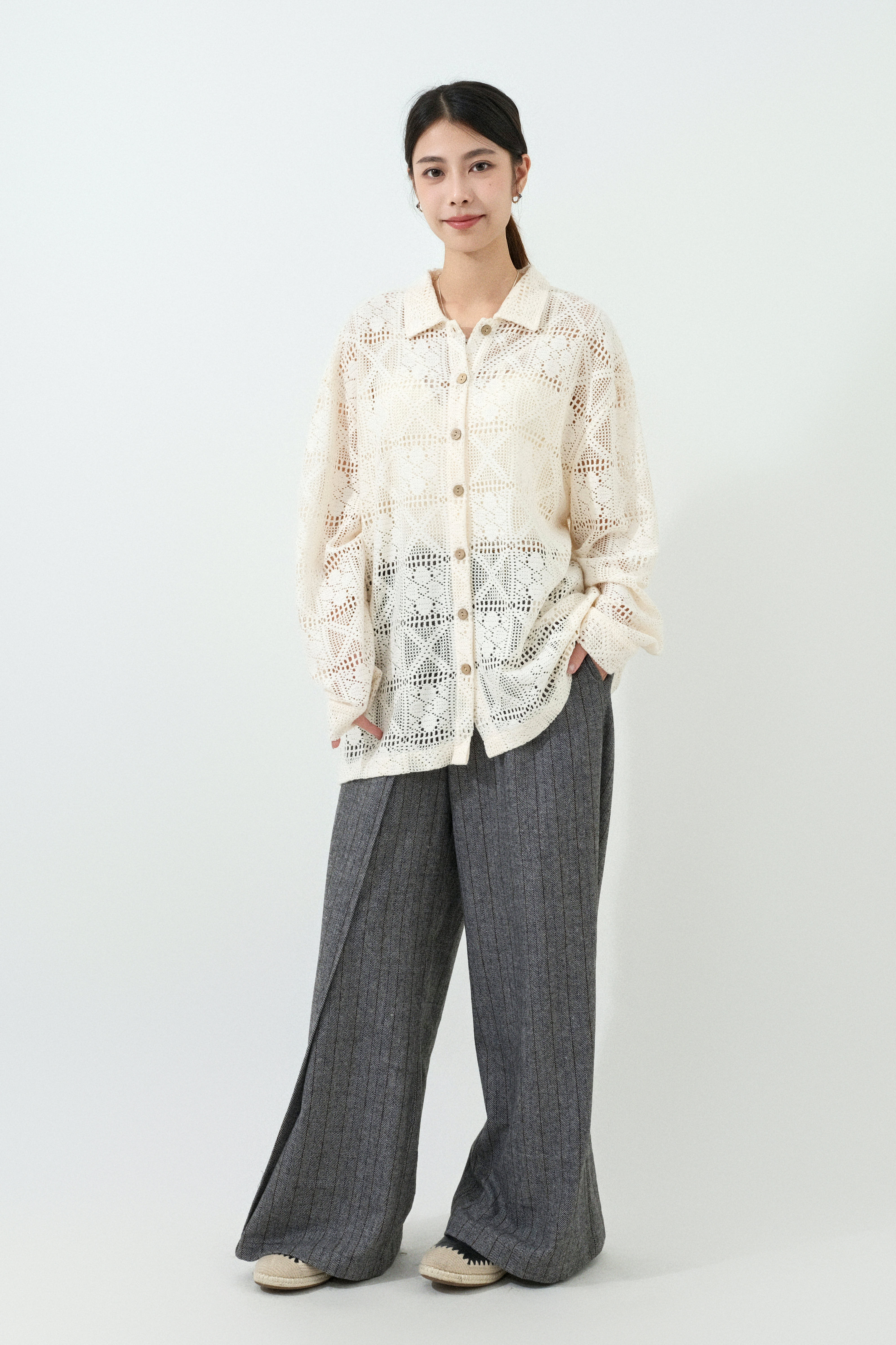 格紋通花寬鬆恤衫 (預購產品）