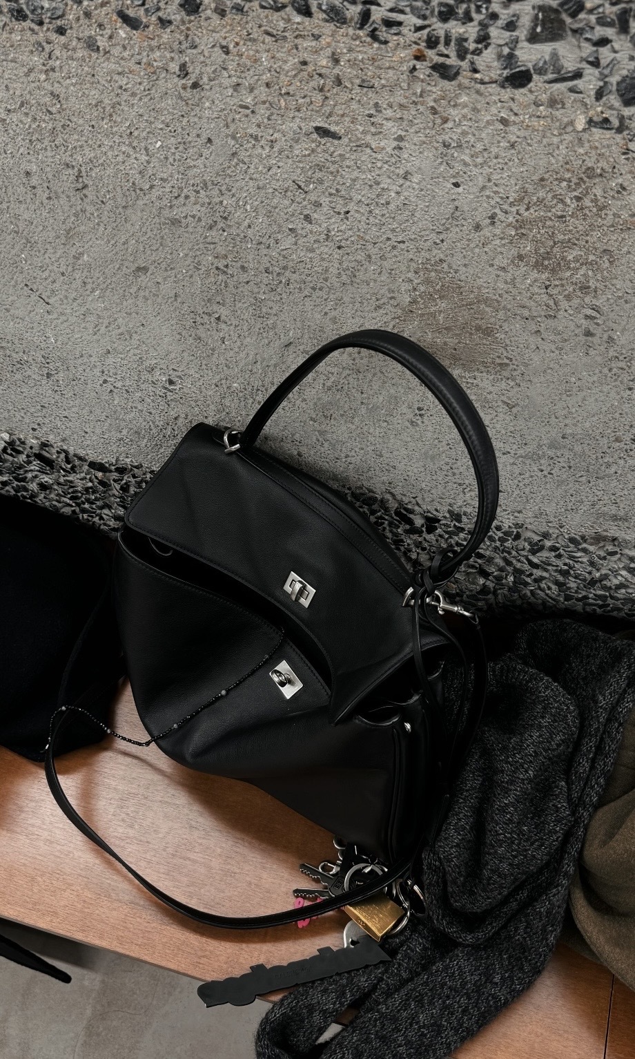 Balenciaga Medium Rodeo 黑銀色 中號