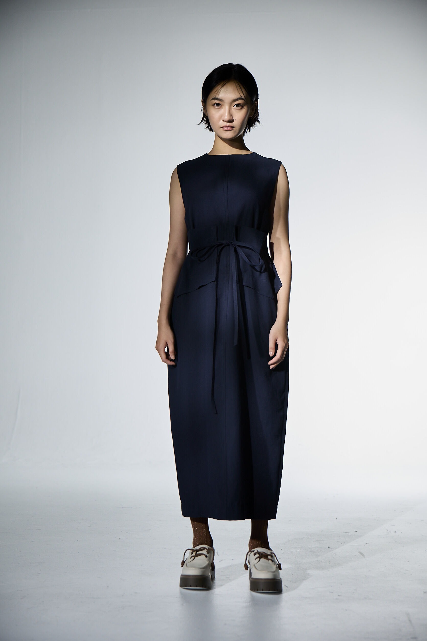 大口袋無袖洋裝