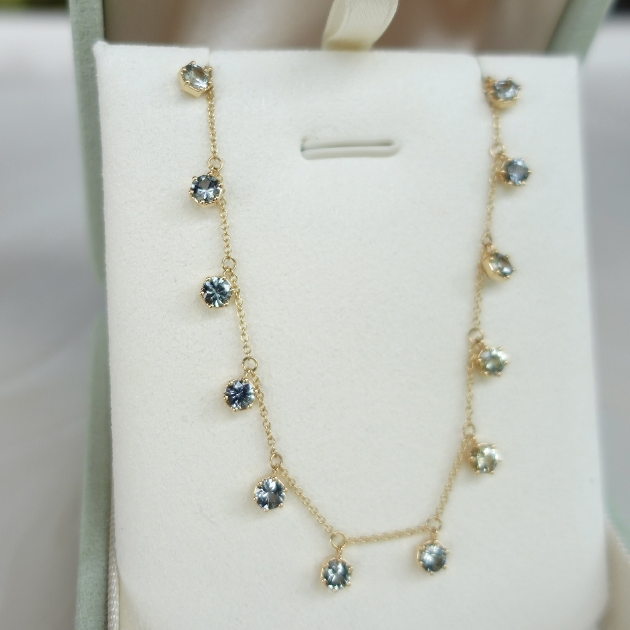 18K黃金天然無燒藍綠色藍寶石手鏈 - 滿天星