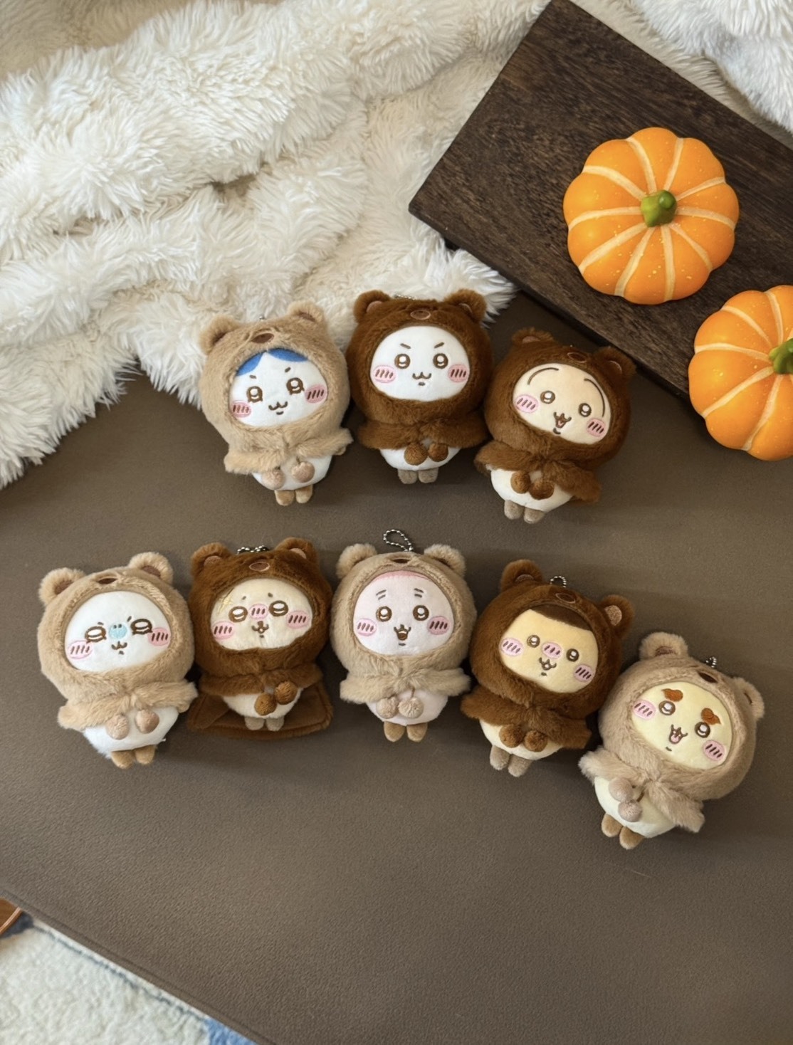 <快速出貨> 正版授權 吉伊卡哇CHIIKAWA  冬季限定 小熊套裝 吊飾