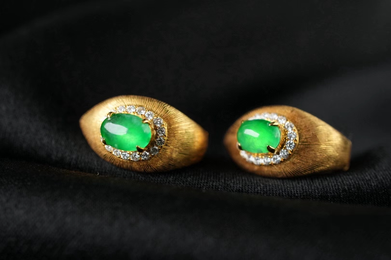 116820 翡翠正陽綠耳扣