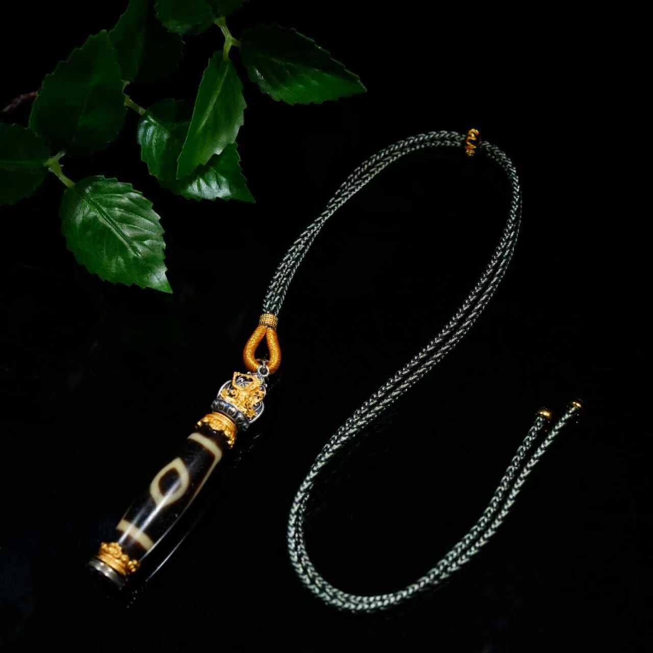 文殊普賢雪域雙護銀鑲二眼天珠