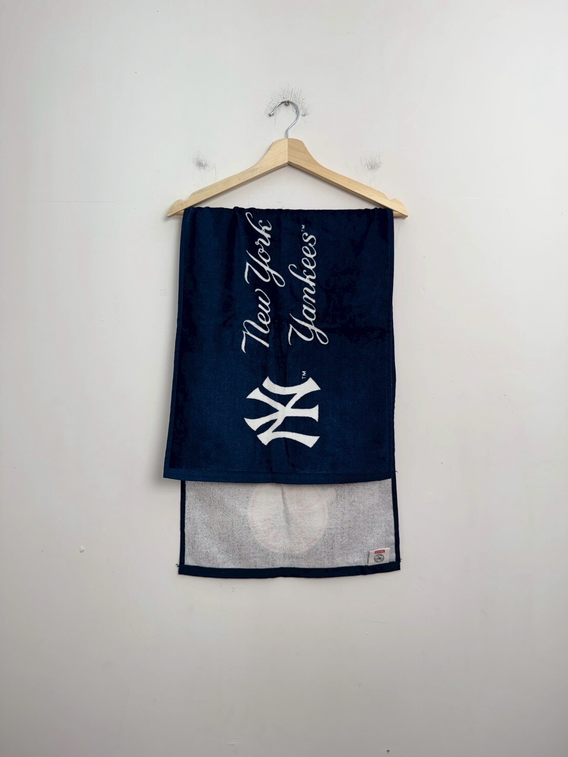 SUPREME x Yankees MLB Box Logo