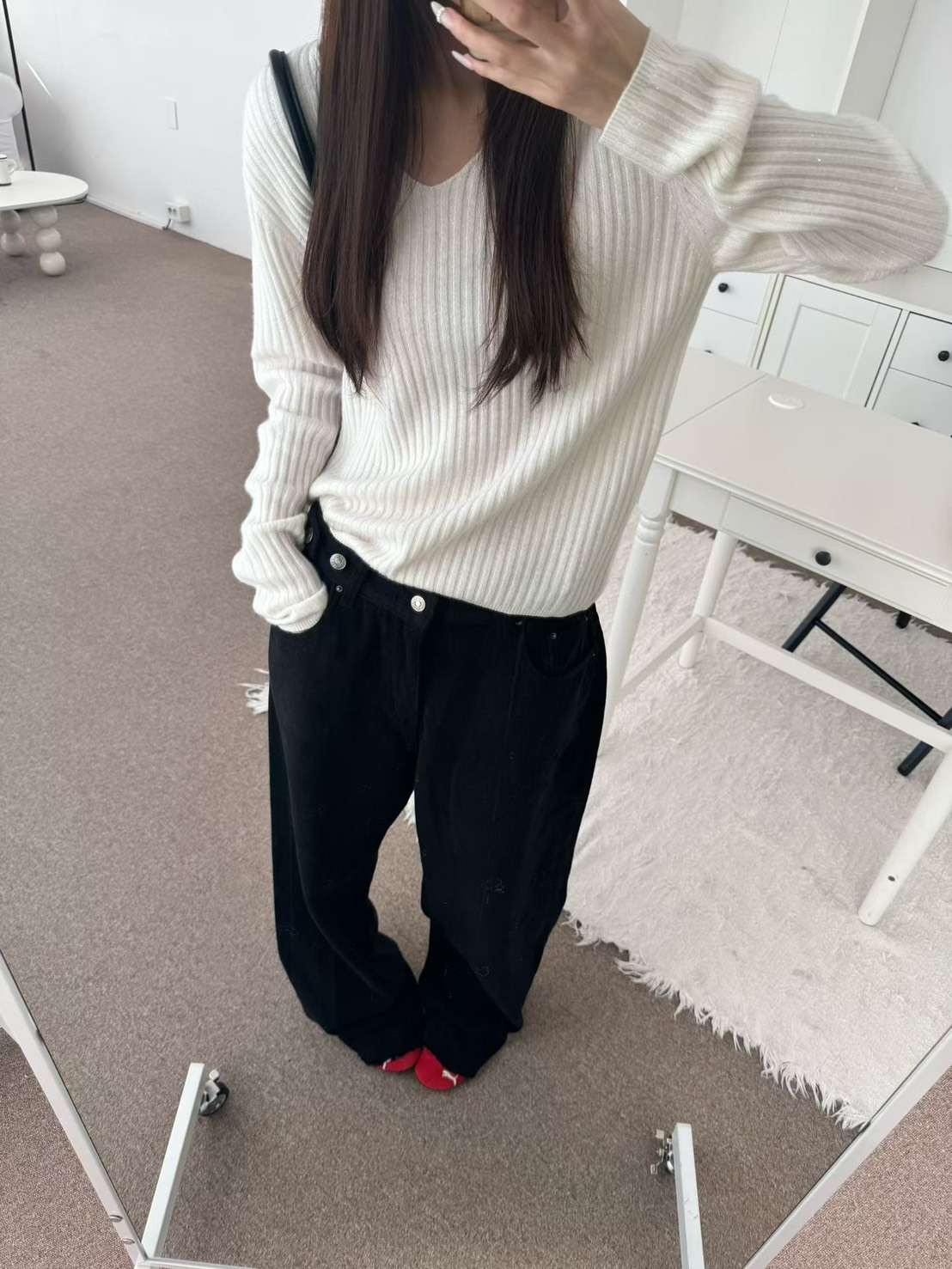 羊毛坑條小鉚釘針織衫