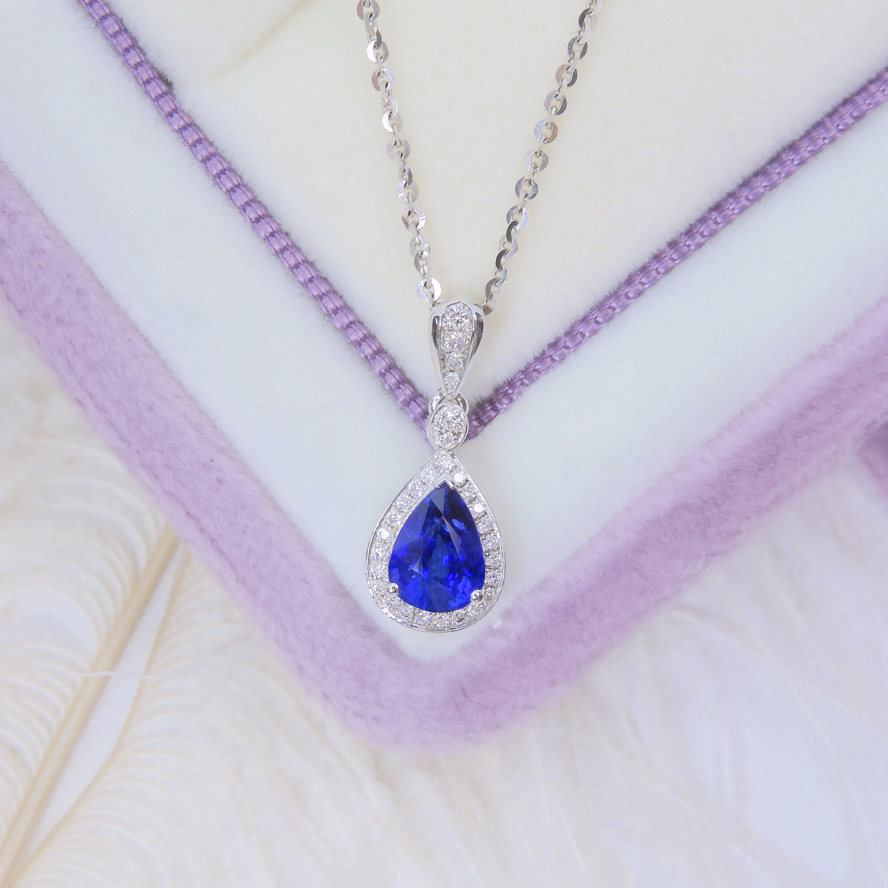 18K金 1.04ct 藍寶石吊墜 (配證書)