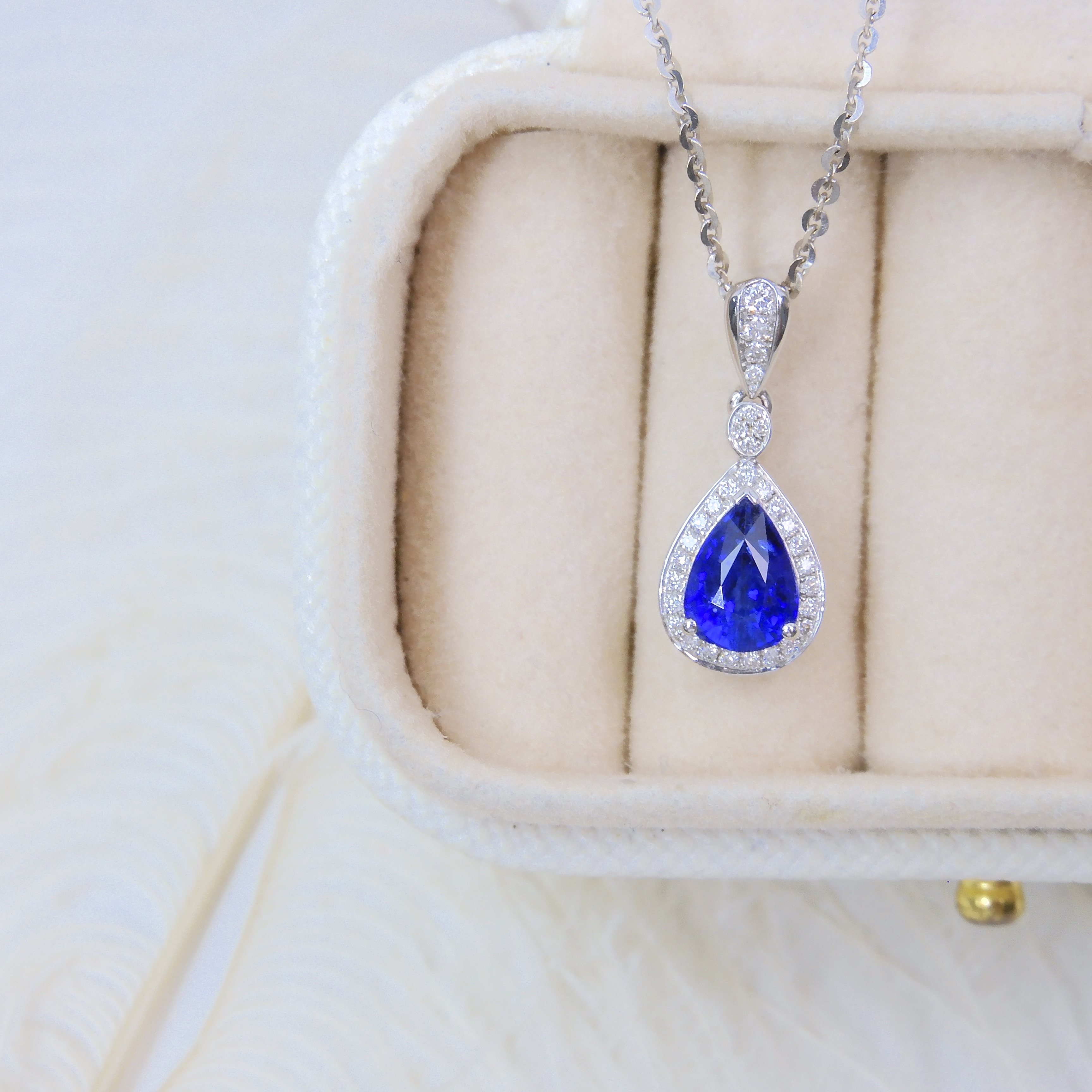 18K金 1.04ct 藍寶石吊墜 (配證書)