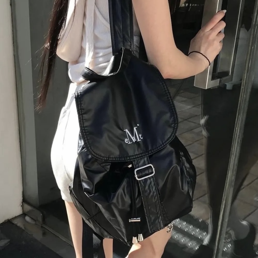 MUCENT 亮面光澤 後背包 兩色 雙肩包 個性 韓國代購