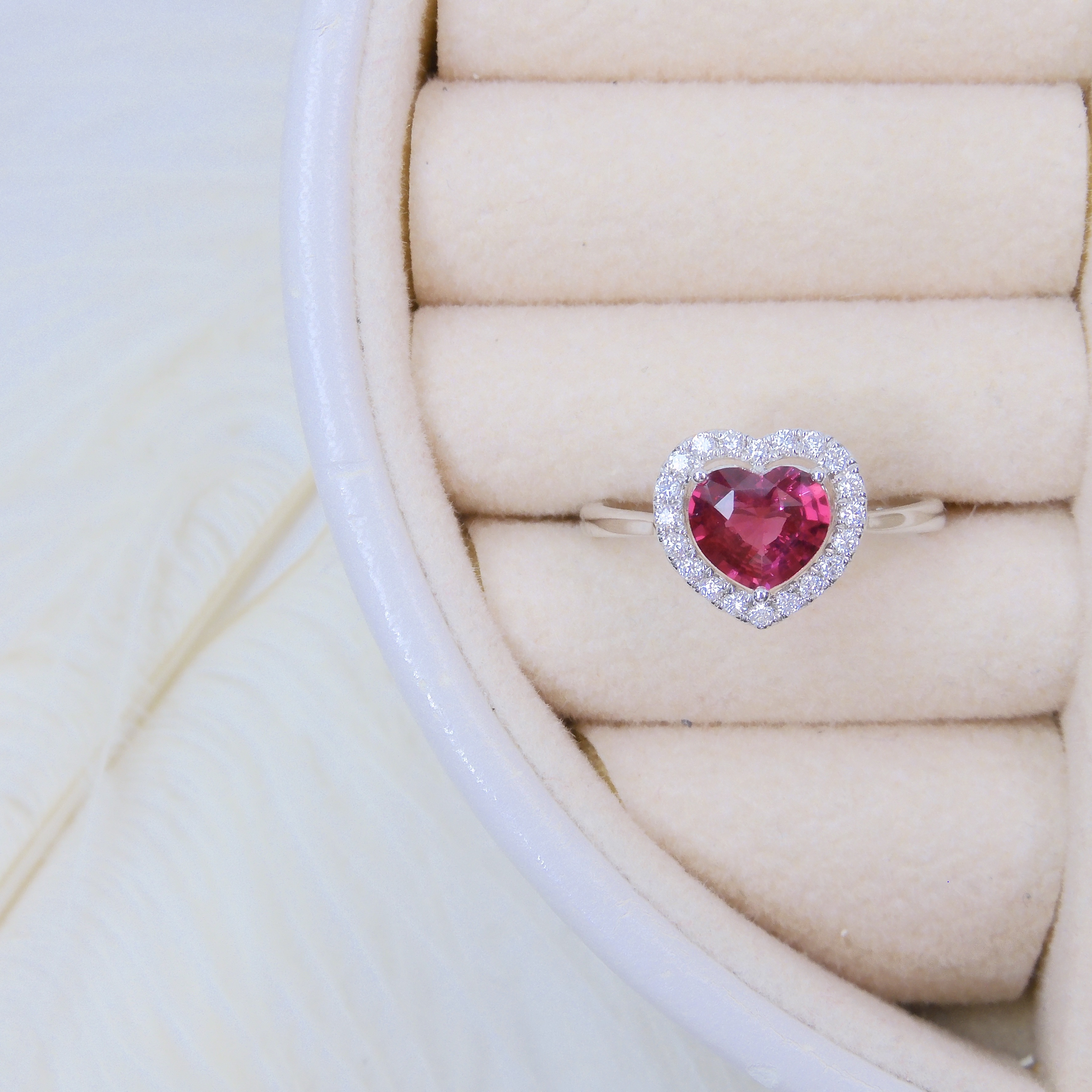 18K金 1.09ct 紅寶石戒指 (配證書)