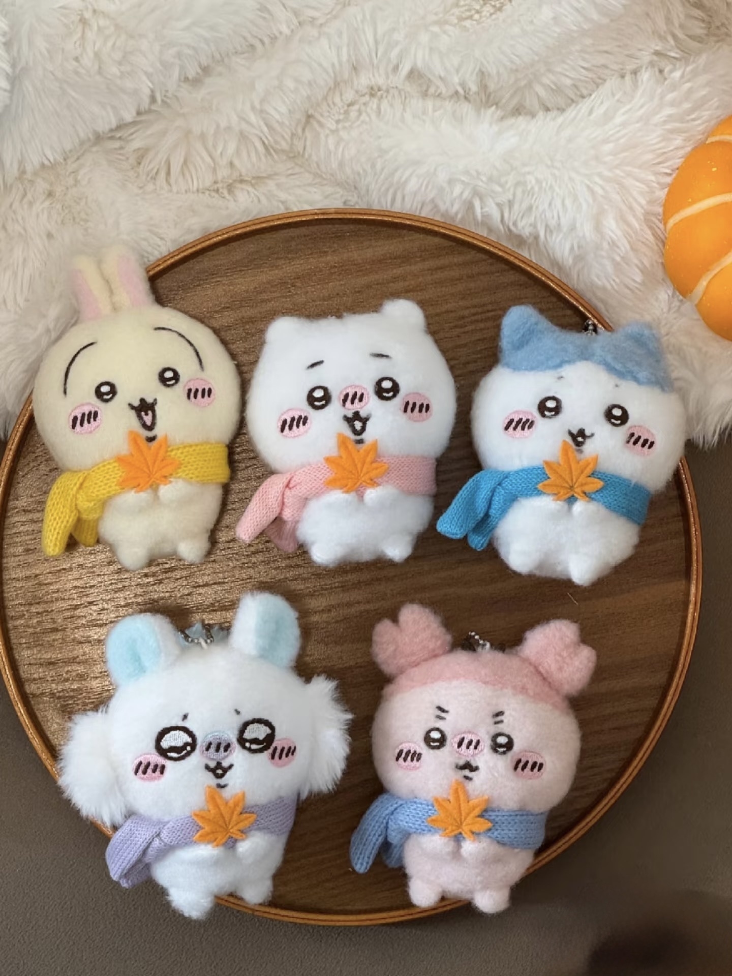 KTQ STORE ‧  MINISO x Chiikawa 吉伊卡哇 冬季系列 毛茸茸圍巾款吊飾