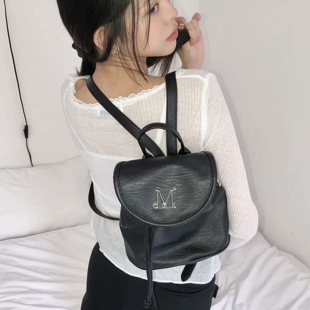 MUCENT LUNELLE METAL LOGO 金屬標 全黑 迷你 皮革後背包 雙肩包 韓國代購