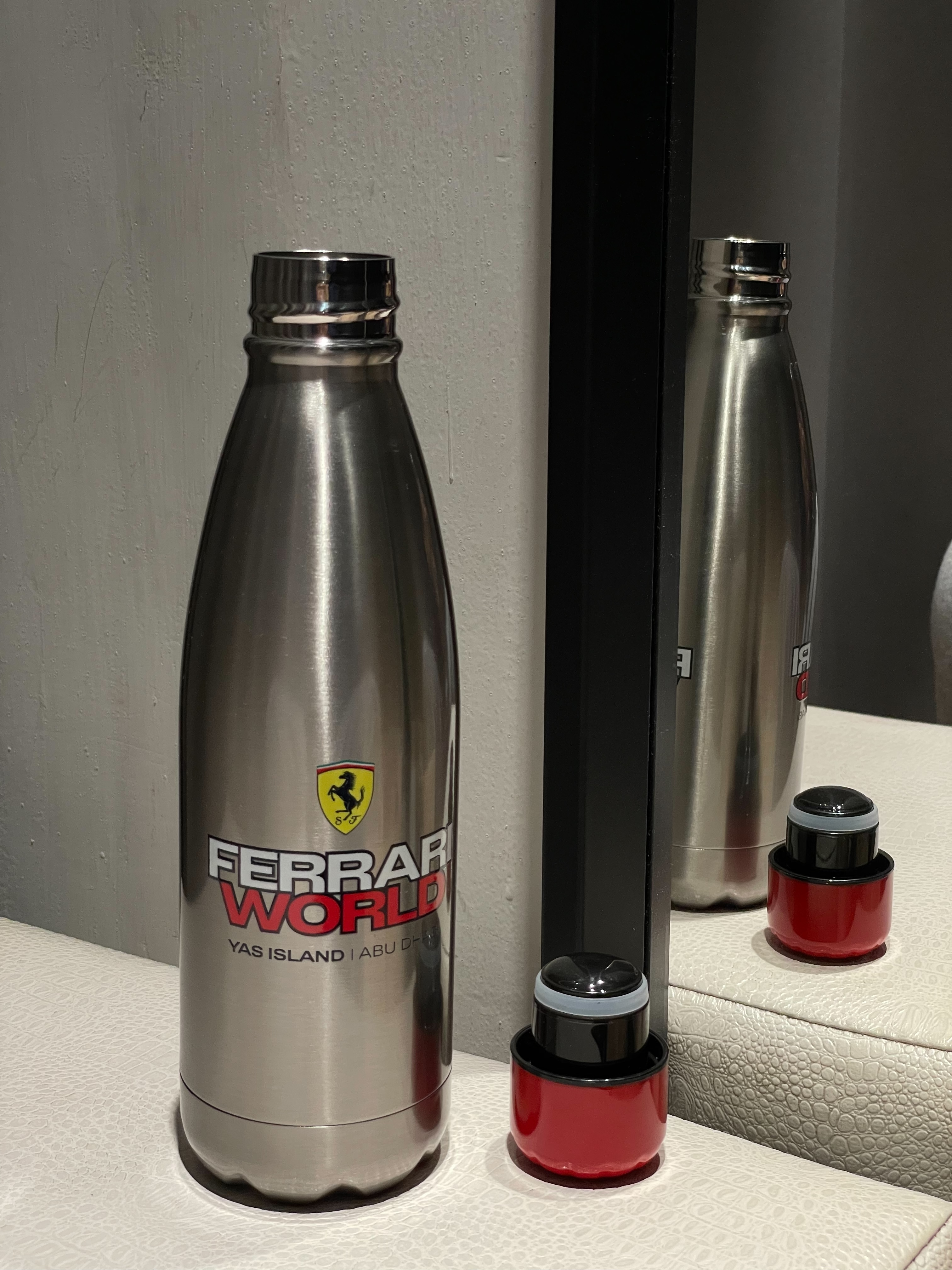 阿布達比法拉利樂園周邊