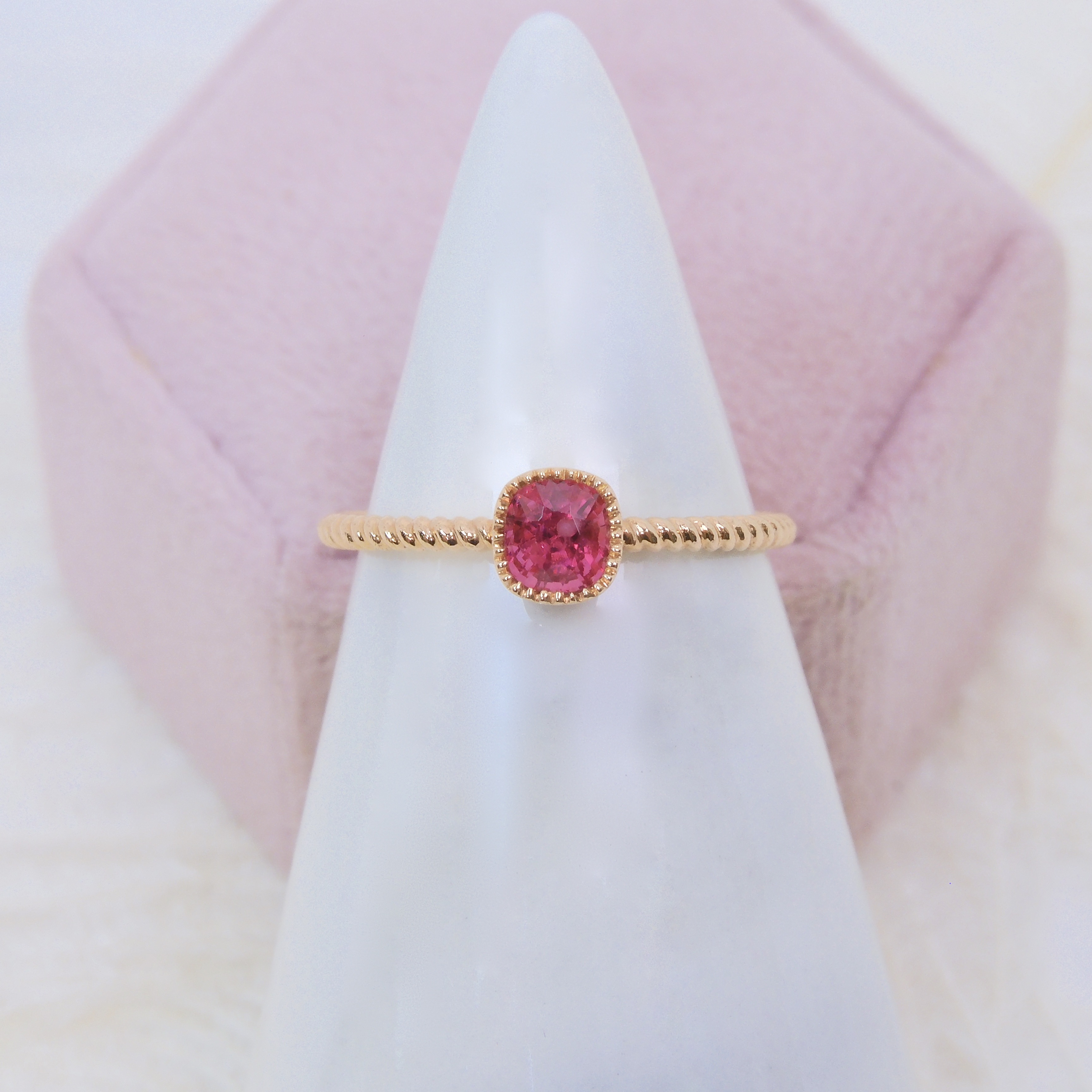 18K金 0.47ct 尖晶石戒指