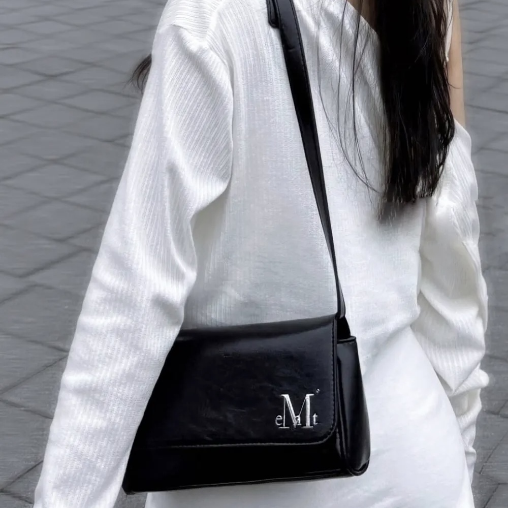 MUCENT SHOULDER BAG 全黑 單肩包 方形 包包 韓國代購