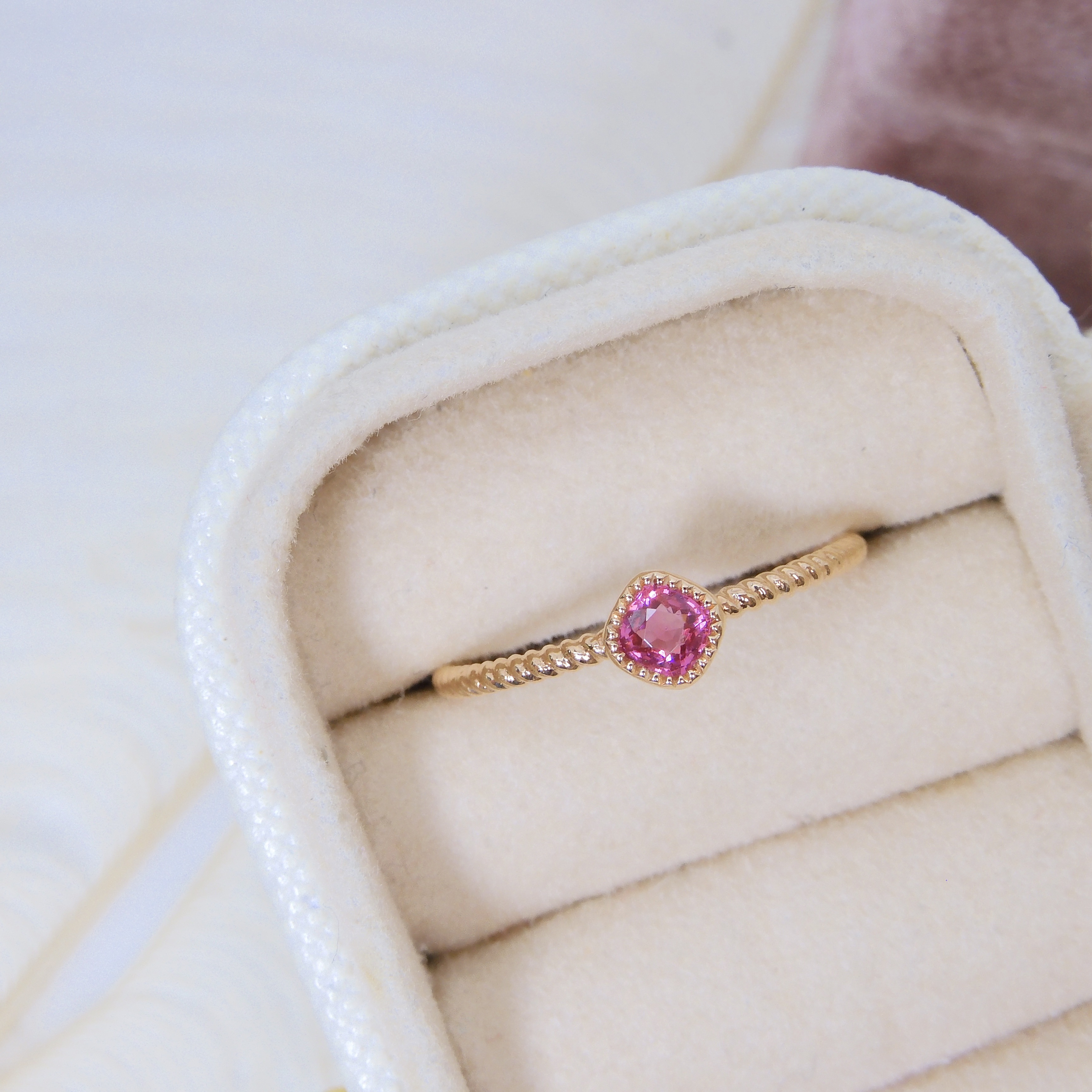 18K金 0.17ct 尖晶石戒指