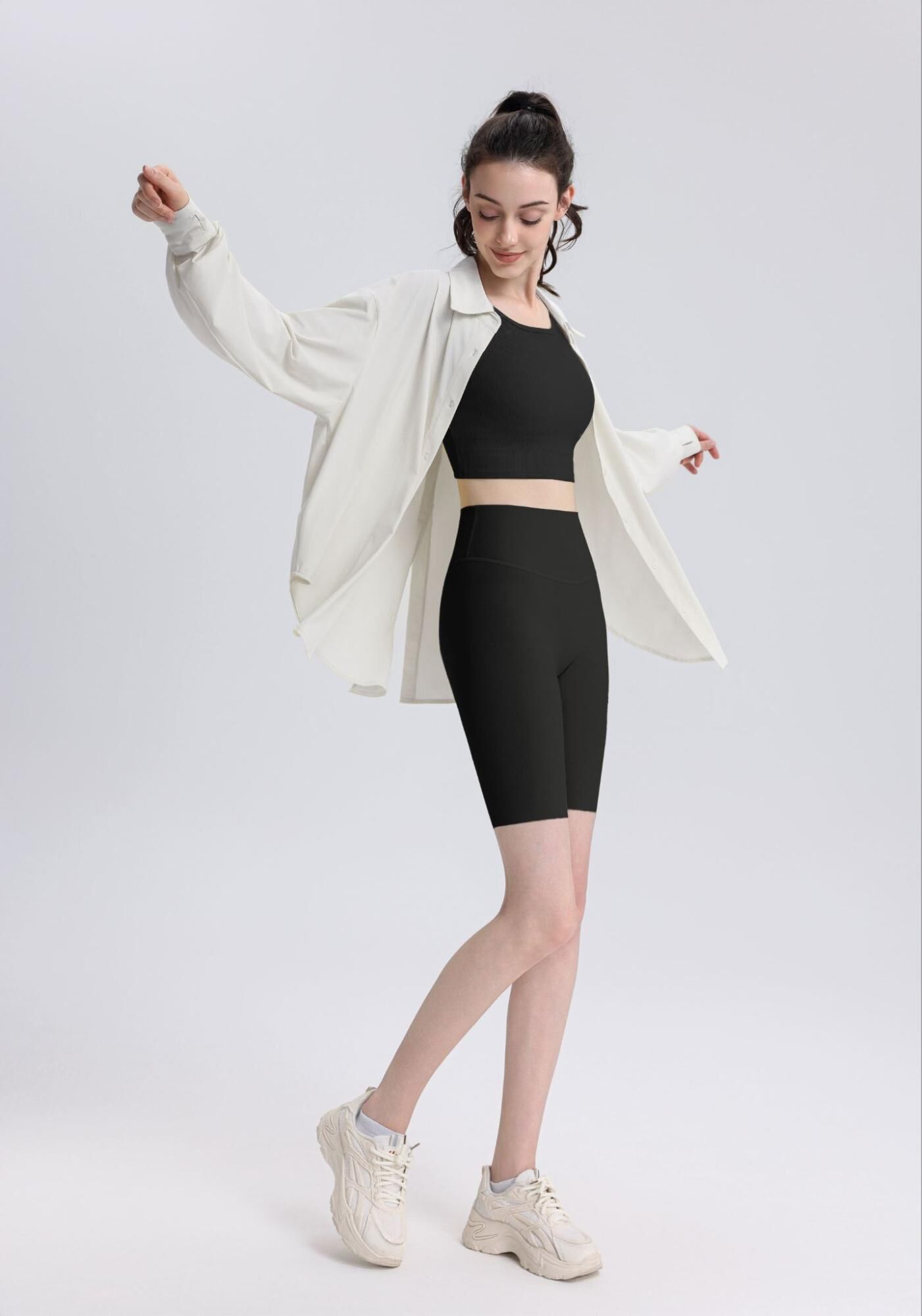 防曬外套怎麼選？掌握 UPF 50+、涼感、輕薄、顯瘦 4 大原則