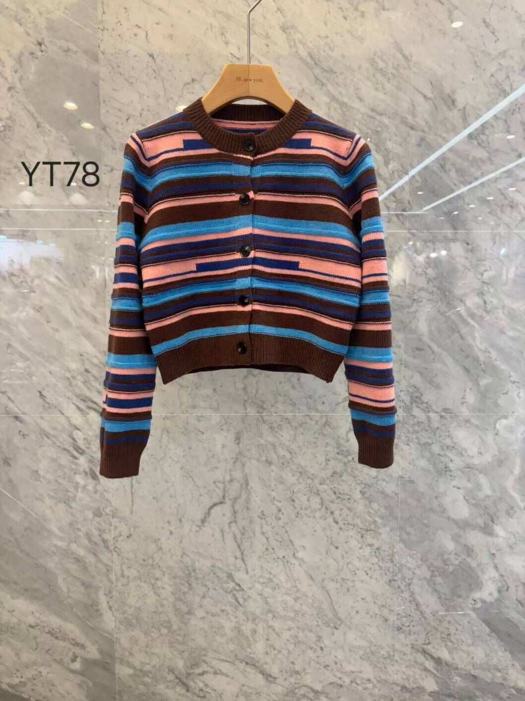 JN5201 冬甩條紋短版針織上衣
