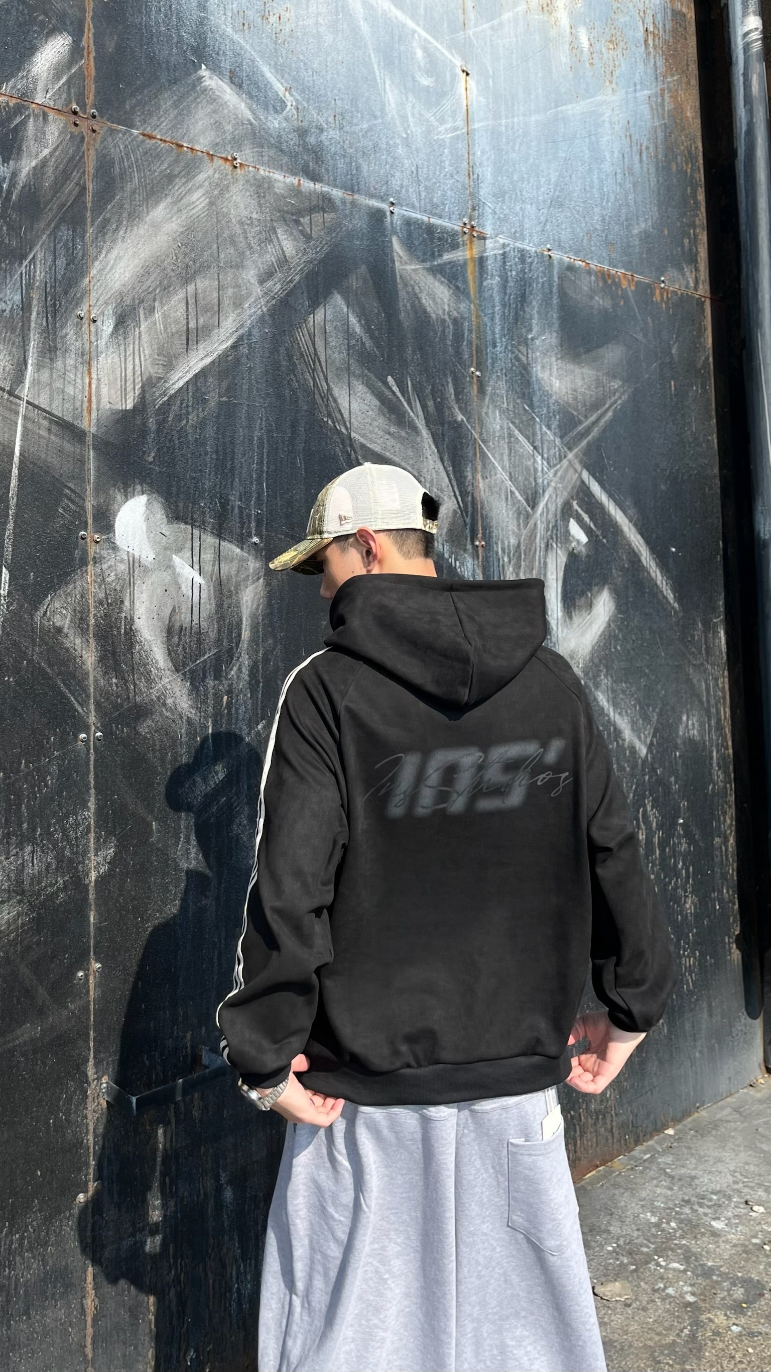 INSSTUOIOS 刺繡麂皮帽Tee (3colors)