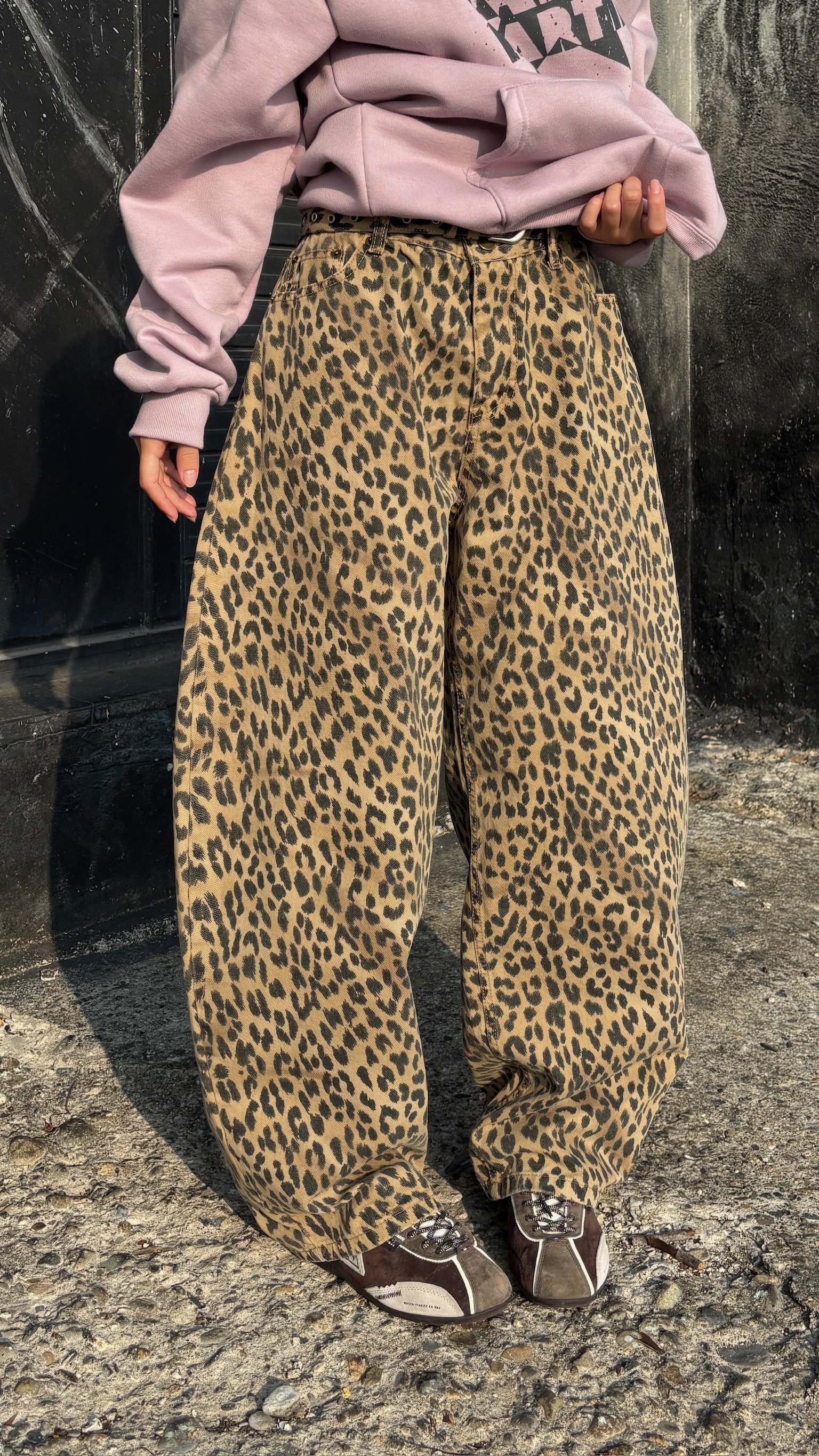 正韓 水洗豹紋彎刀牛仔褲 (2colors)